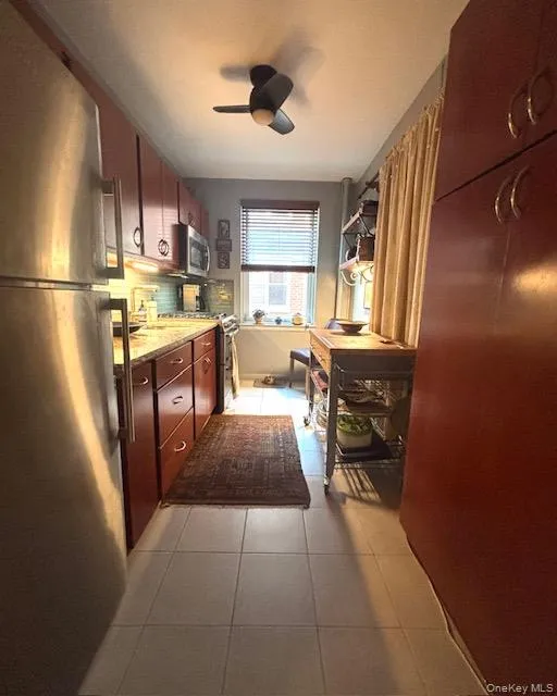 290 Collins Avenue, Mount Vernon, NY, 1 Bedroom Bedrooms, 4 Rooms Rooms,1 BathroomBathrooms,Residential,For Rent,Collins,0,1018577 290 Collins Avenue, Mount Vernon, NY, 1 Bedroom Bedrooms, 4 Rooms Rooms,1 BathroomBathrooms,Residential,For Rent,Collins,0,1018577