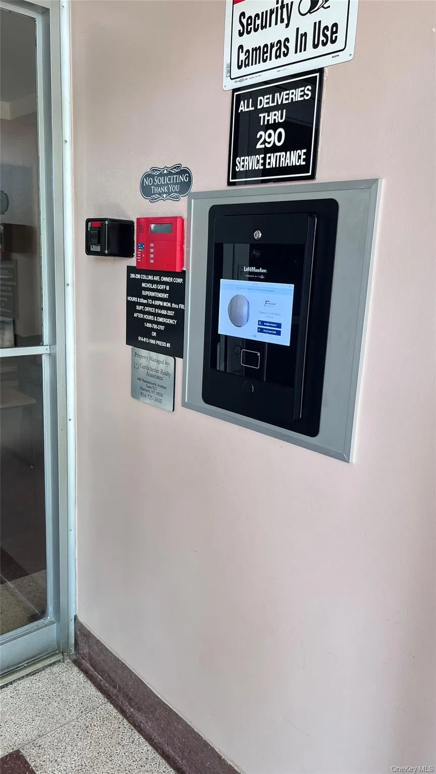 290 Collins Avenue, Mount Vernon, NY, 1 Bedroom Bedrooms, 4 Rooms Rooms,1 BathroomBathrooms,Residential,For Rent,Collins,0,1018577 290 Collins Avenue, Mount Vernon, NY, 1 Bedroom Bedrooms, 4 Rooms Rooms,1 BathroomBathrooms,Residential,For Rent,Collins,0,1018577