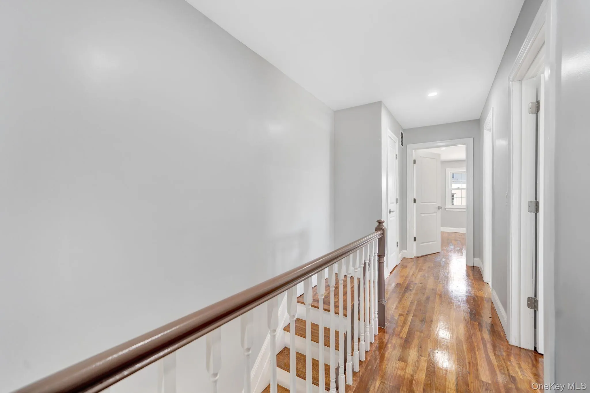 5 Notus Avenue, New York, NY, 3 Bedrooms Bedrooms, 6 Rooms Rooms,1 BathroomBathrooms,Residential,For Rent,Notus,0,KEY1018578 5 Notus Avenue, New York, NY, 3 Bedrooms Bedrooms, 6 Rooms Rooms,1 BathroomBathrooms,Residential,For Rent,Notus,0,KEY1018578