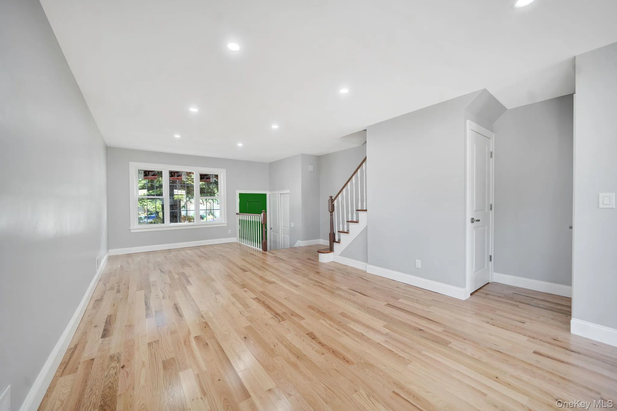 5 Notus Avenue, New York, NY, 3 Bedrooms Bedrooms, 6 Rooms Rooms,1 BathroomBathrooms,Residential,For Rent,Notus,0,KEY1018578 5 Notus Avenue, New York, NY, 3 Bedrooms Bedrooms, 6 Rooms Rooms,1 BathroomBathrooms,Residential,For Rent,Notus,0,KEY1018578
