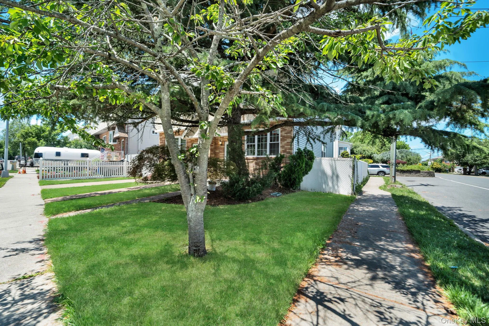 5 Notus Avenue, New York, NY, 3 Bedrooms Bedrooms, 6 Rooms Rooms,1 BathroomBathrooms,Residential,For Rent,Notus,0,KEY1018578 5 Notus Avenue, New York, NY, 3 Bedrooms Bedrooms, 6 Rooms Rooms,1 BathroomBathrooms,Residential,For Rent,Notus,0,KEY1018578