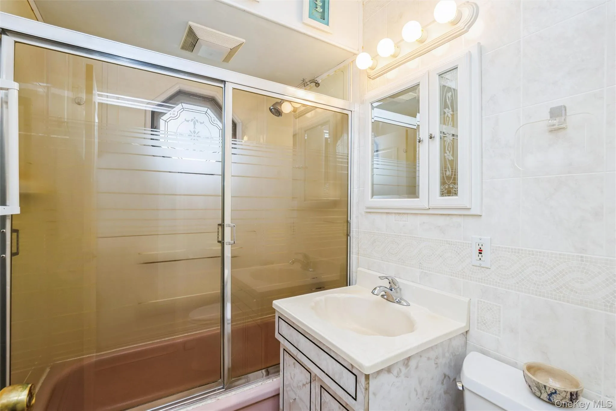 87 Center Street, Brookhaven, NY, 3 Bedrooms Bedrooms, 6 Rooms Rooms,2 BathroomsBathrooms,Residential,For Rent,Center,0,1018583 87 Center Street, Brookhaven, NY, 3 Bedrooms Bedrooms, 6 Rooms Rooms,2 BathroomsBathrooms,Residential,For Rent,Center,0,1018583