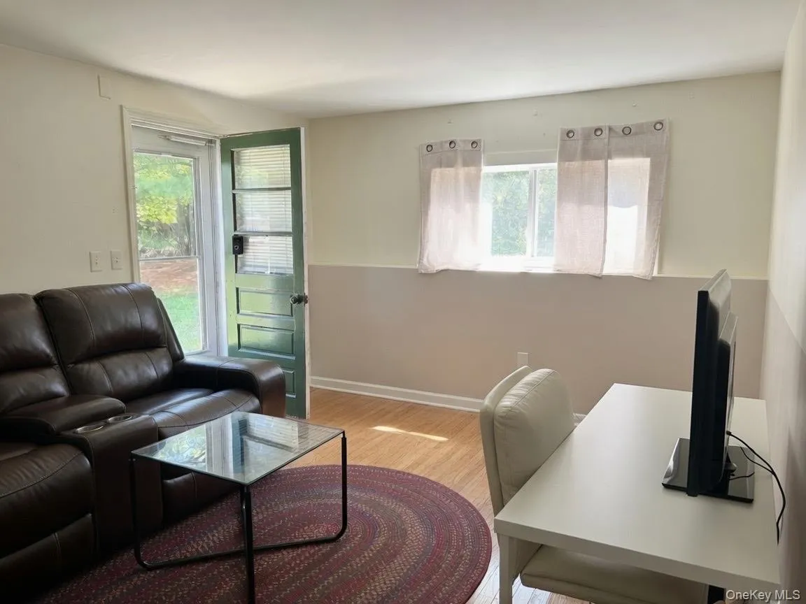 1 Holland Lane, New Paltz, NY, 1 Bedroom Bedrooms, 4 Rooms Rooms,1 BathroomBathrooms,Residential Lease,For Rent,Holland,0,1018585 1 Holland Lane, New Paltz, NY, 1 Bedroom Bedrooms, 4 Rooms Rooms,1 BathroomBathrooms,Residential Lease,For Rent,Holland,0,1018585