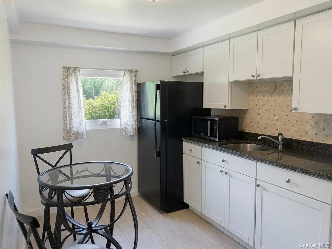 1 Holland Lane, New Paltz, NY, 1 Bedroom Bedrooms, 4 Rooms Rooms,1 BathroomBathrooms,Residential Lease,For Rent,Holland,0,1018585 1 Holland Lane, New Paltz, NY, 1 Bedroom Bedrooms, 4 Rooms Rooms,1 BathroomBathrooms,Residential Lease,For Rent,Holland,0,1018585