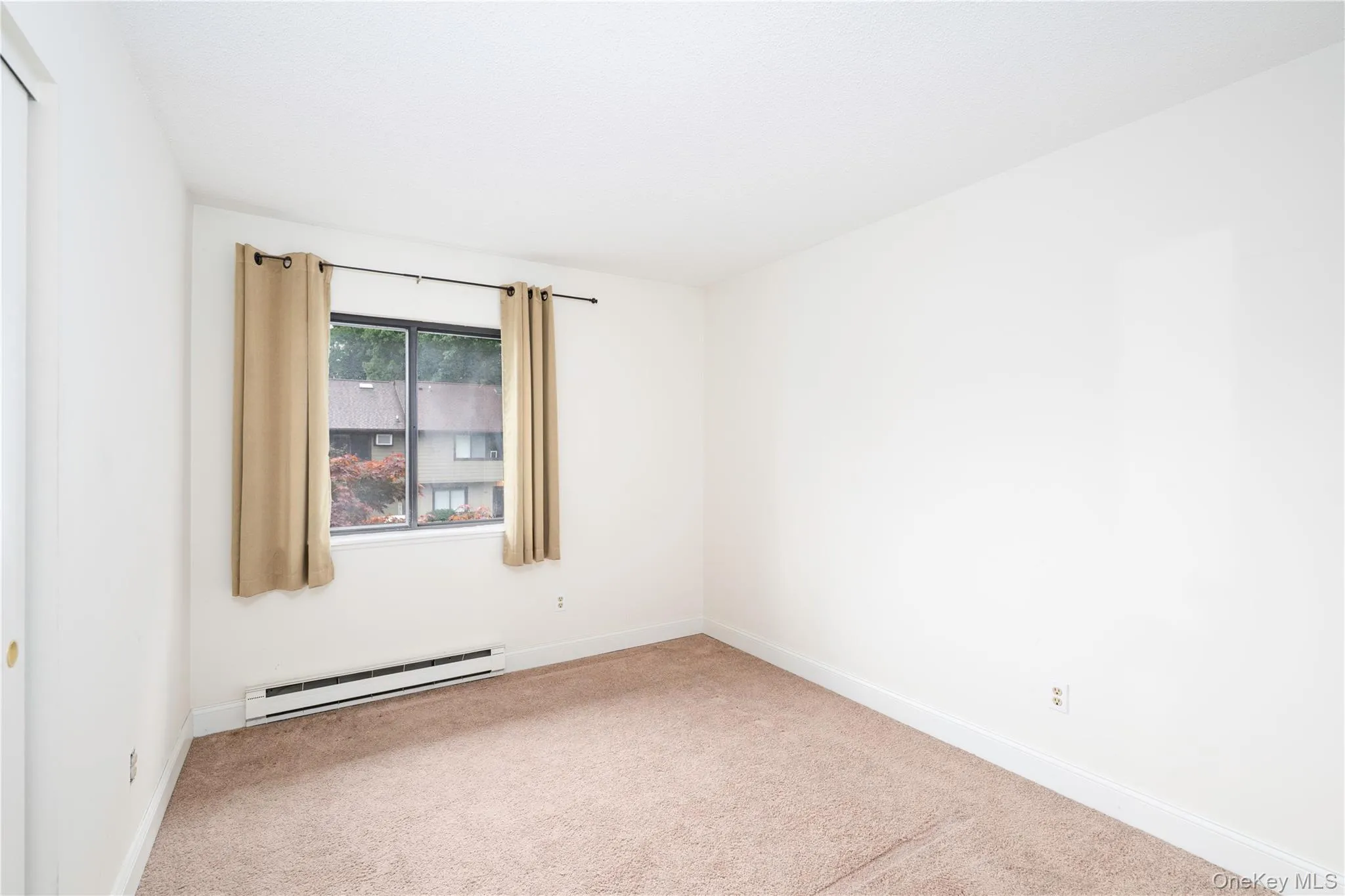 3 Hudson Heights Drive, Poughkeepsie, NY, 3 Bedrooms Bedrooms, 6 Rooms Rooms,1 BathroomBathrooms,Residential,For Rent,Hudson Heights,0,1018588 3 Hudson Heights Drive, Poughkeepsie, NY, 3 Bedrooms Bedrooms, 6 Rooms Rooms,1 BathroomBathrooms,Residential,For Rent,Hudson Heights,0,1018588