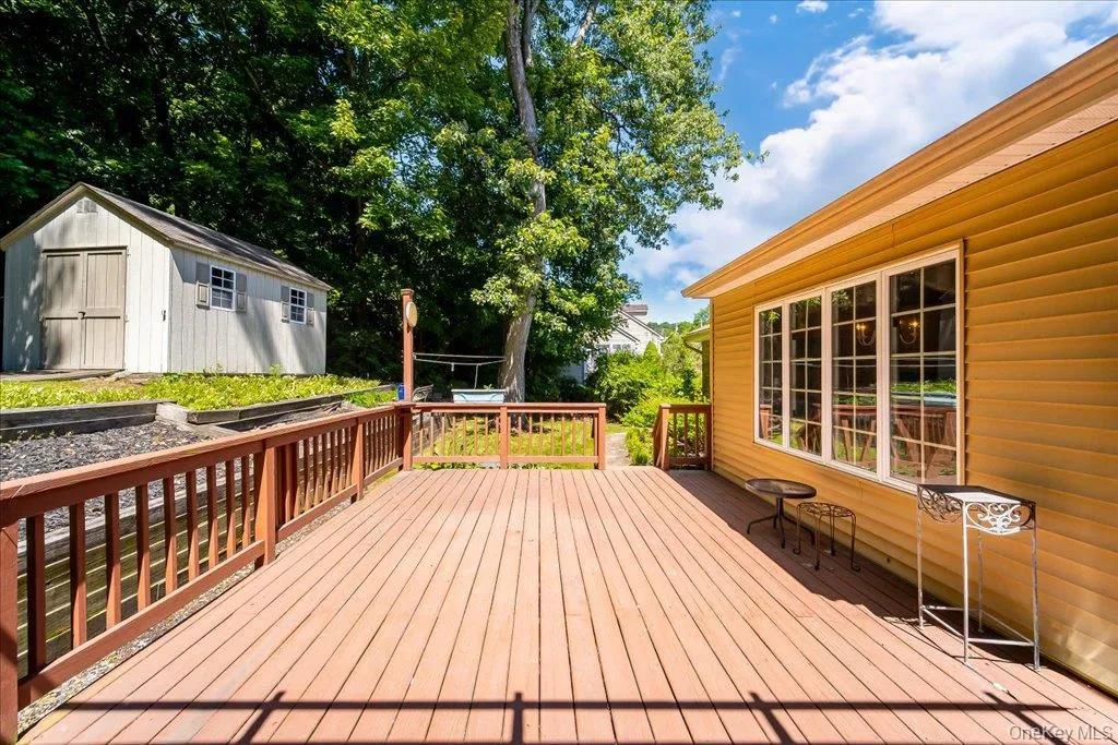 21 Midland Avenue, Woodbury, NY, 3 Bedrooms Bedrooms, 7 Rooms Rooms,2 BathroomsBathrooms,Residential,For Rent,Midland,0,1018592 21 Midland Avenue, Woodbury, NY, 3 Bedrooms Bedrooms, 7 Rooms Rooms,2 BathroomsBathrooms,Residential,For Rent,Midland,0,1018592