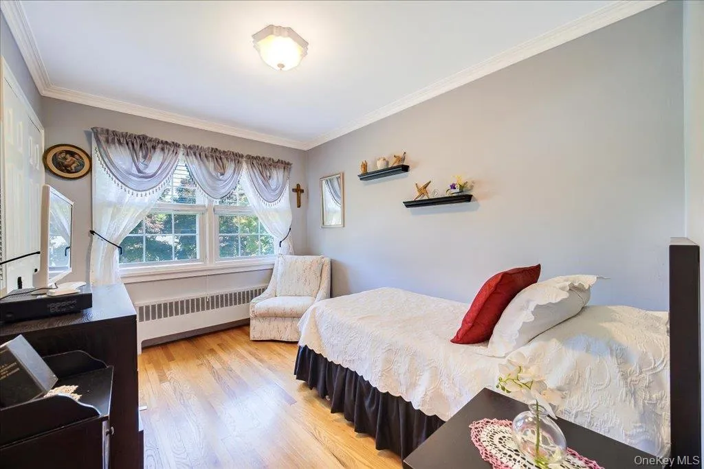 21 Midland Avenue, Woodbury, NY, 3 Bedrooms Bedrooms, 7 Rooms Rooms,2 BathroomsBathrooms,Residential,For Rent,Midland,0,1018592 21 Midland Avenue, Woodbury, NY, 3 Bedrooms Bedrooms, 7 Rooms Rooms,2 BathroomsBathrooms,Residential,For Rent,Midland,0,1018592