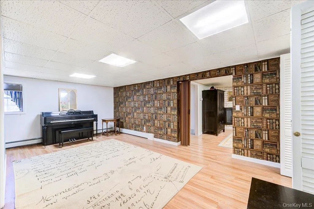 21 Midland Avenue, Woodbury, NY, 3 Bedrooms Bedrooms, 7 Rooms Rooms,2 BathroomsBathrooms,Residential,For Rent,Midland,0,1018592 21 Midland Avenue, Woodbury, NY, 3 Bedrooms Bedrooms, 7 Rooms Rooms,2 BathroomsBathrooms,Residential,For Rent,Midland,0,1018592