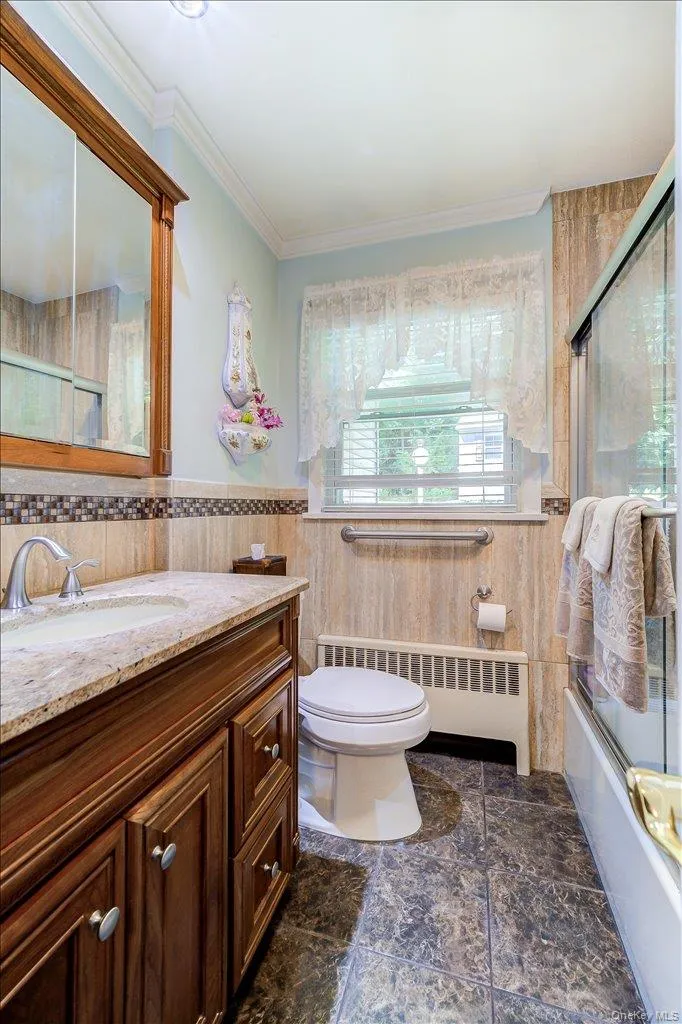 21 Midland Avenue, Woodbury, NY, 3 Bedrooms Bedrooms, 7 Rooms Rooms,2 BathroomsBathrooms,Residential,For Rent,Midland,0,1018592 21 Midland Avenue, Woodbury, NY, 3 Bedrooms Bedrooms, 7 Rooms Rooms,2 BathroomsBathrooms,Residential,For Rent,Midland,0,1018592
