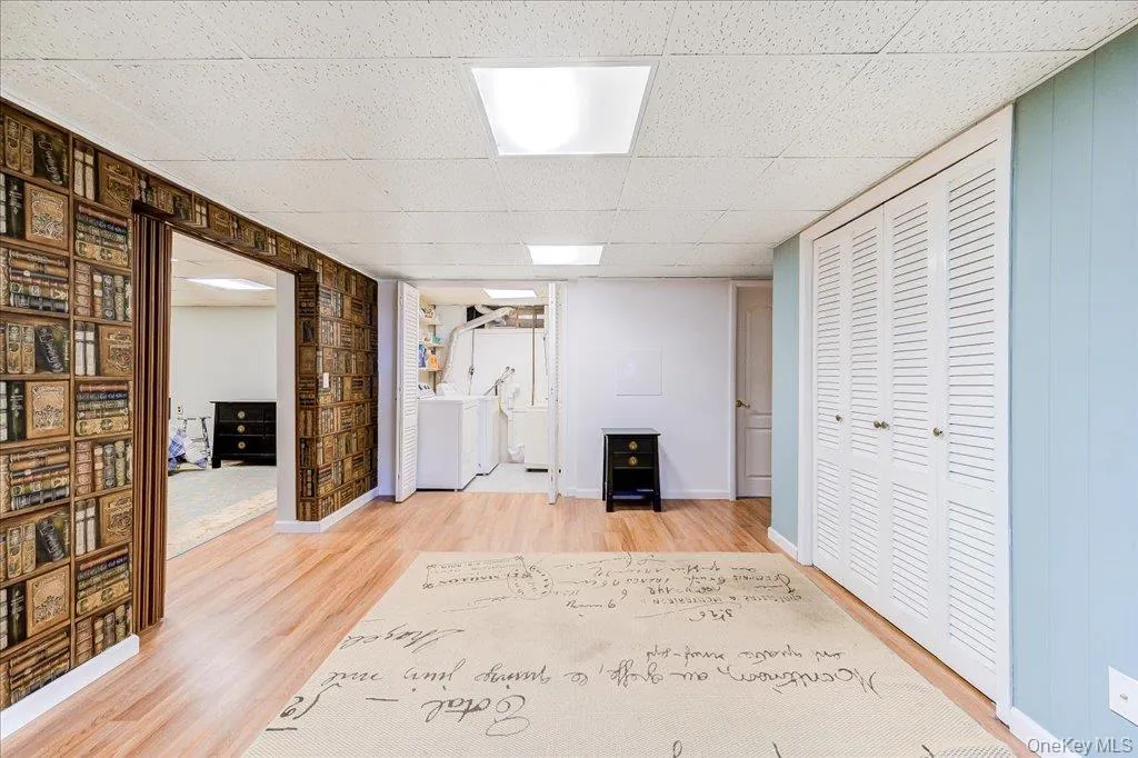 21 Midland Avenue, Woodbury, NY, 3 Bedrooms Bedrooms, 7 Rooms Rooms,2 BathroomsBathrooms,Residential,For Rent,Midland,0,1018592 21 Midland Avenue, Woodbury, NY, 3 Bedrooms Bedrooms, 7 Rooms Rooms,2 BathroomsBathrooms,Residential,For Rent,Midland,0,1018592