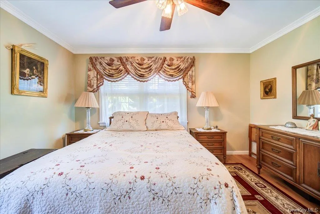 21 Midland Avenue, Woodbury, NY, 3 Bedrooms Bedrooms, 7 Rooms Rooms,2 BathroomsBathrooms,Residential,For Rent,Midland,0,1018592 21 Midland Avenue, Woodbury, NY, 3 Bedrooms Bedrooms, 7 Rooms Rooms,2 BathroomsBathrooms,Residential,For Rent,Midland,0,1018592
