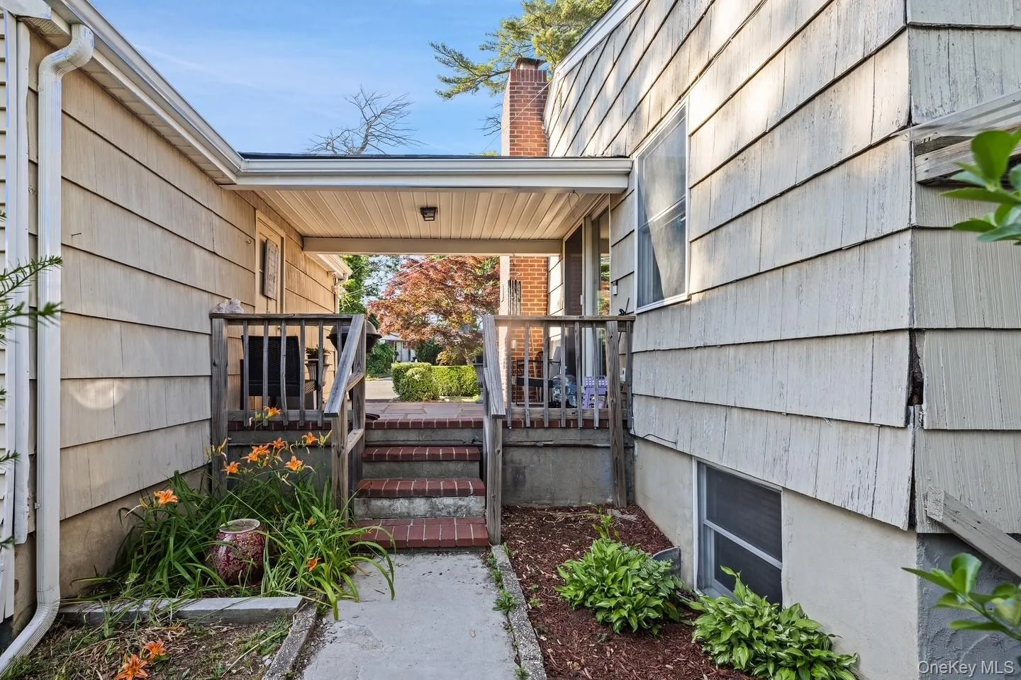4 Roosevelt Street, Islip, NY, 3 Bedrooms Bedrooms, 5 Rooms Rooms,2 BathroomsBathrooms,Residential,For Rent,Roosevelt,0,KEY1018595 4 Roosevelt Street, Islip, NY, 3 Bedrooms Bedrooms, 5 Rooms Rooms,2 BathroomsBathrooms,Residential,For Rent,Roosevelt,0,KEY1018595