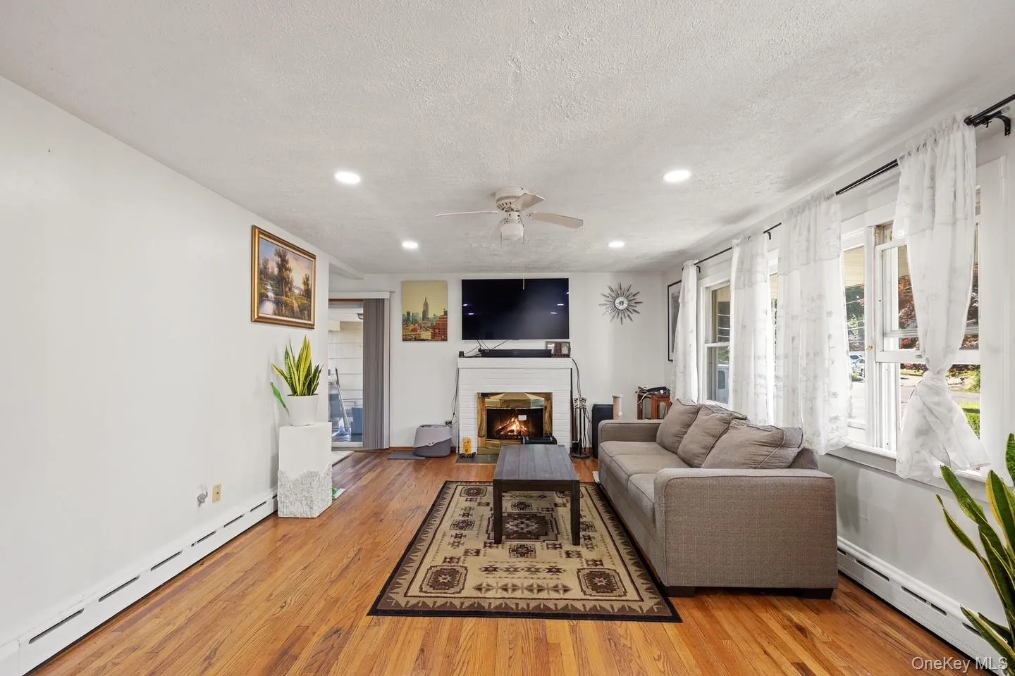 4 Roosevelt Street, Islip, NY, 3 Bedrooms Bedrooms, 5 Rooms Rooms,2 BathroomsBathrooms,Residential,For Rent,Roosevelt,0,KEY1018595 4 Roosevelt Street, Islip, NY, 3 Bedrooms Bedrooms, 5 Rooms Rooms,2 BathroomsBathrooms,Residential,For Rent,Roosevelt,0,KEY1018595