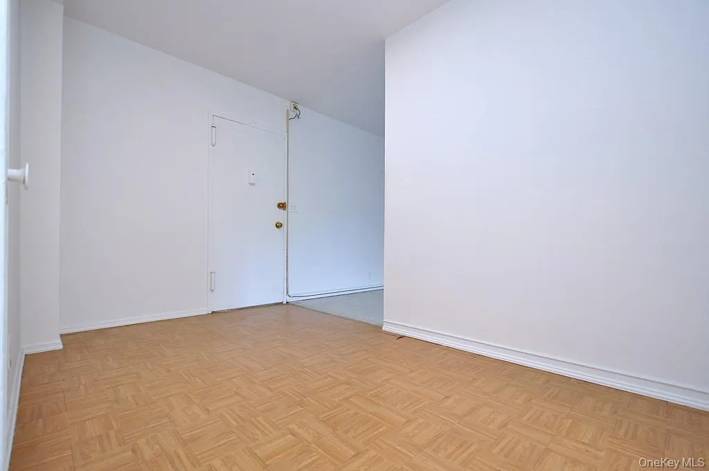 Entry foyer and Dining Area can also be used as a home office space. The area is approx 15'-10" x 8'-0". Entry foyer and Dining Area can also be used as a home office space. The area is approx 15'-10" x 8'-0".