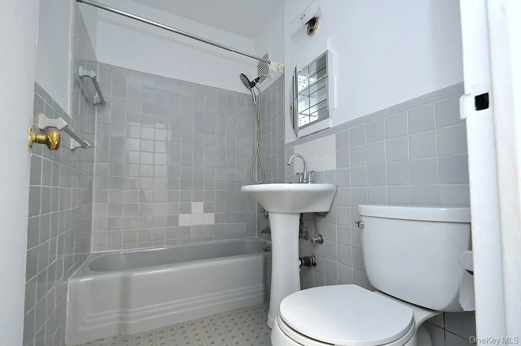 Bathroom Bathroom