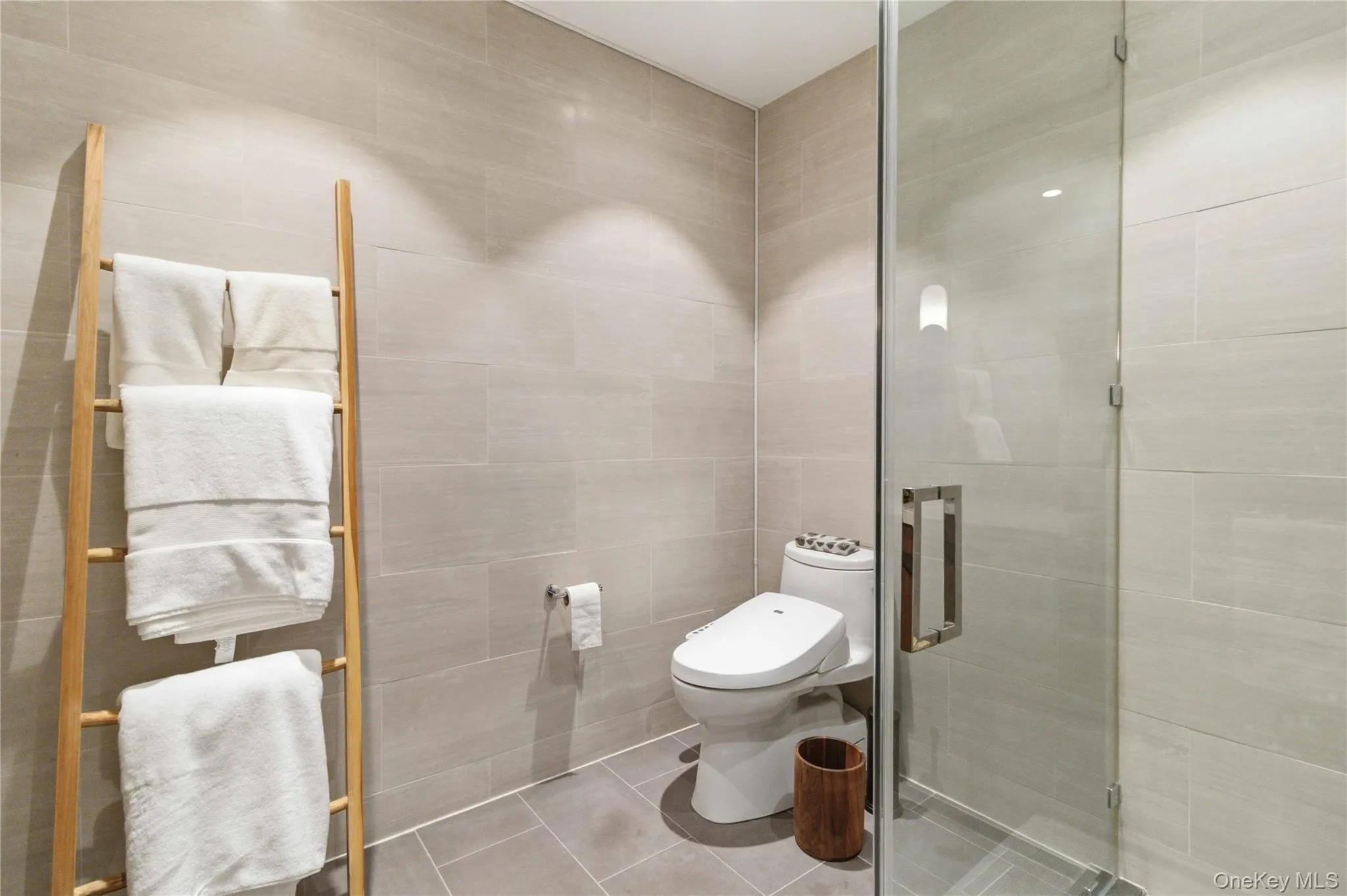 133-27 39th Avenue, New York, NY, 1 Bedroom Bedrooms, 5 Rooms Rooms,1 BathroomBathrooms,Residential,For Rent,39th,0,KEY1018608 133-27 39th Avenue, New York, NY, 1 Bedroom Bedrooms, 5 Rooms Rooms,1 BathroomBathrooms,Residential,For Rent,39th,0,KEY1018608