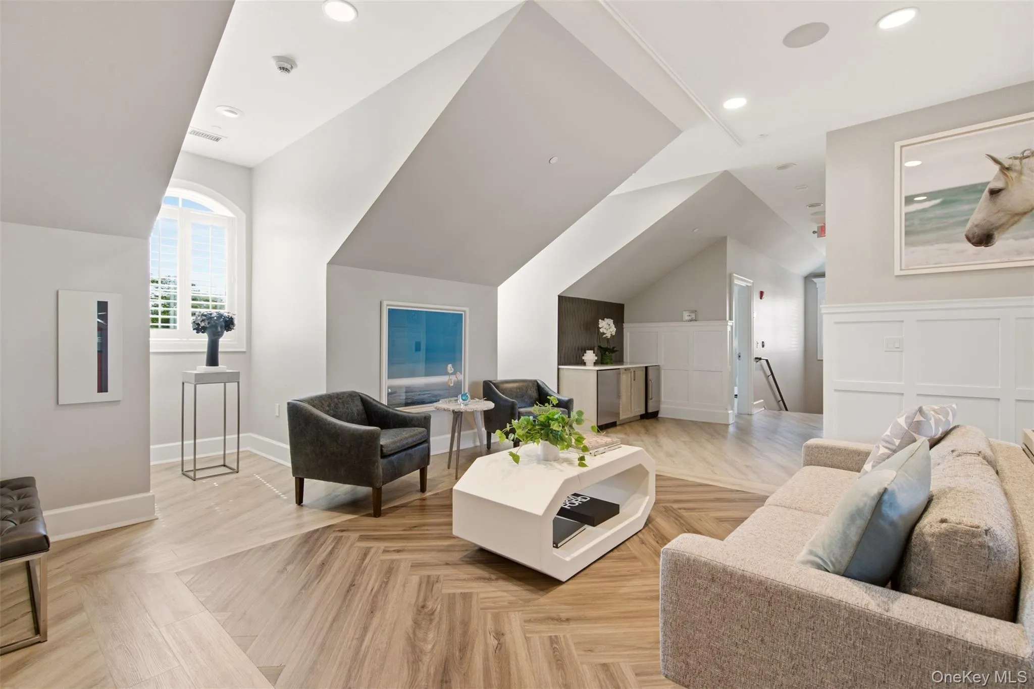 21 Seasons Way, Huntington, NY, 2 Bedrooms Bedrooms, 7 Rooms Rooms,2 BathroomsBathrooms,Residential,For Rent,Seasons,0,KEY1018609 21 Seasons Way, Huntington, NY, 2 Bedrooms Bedrooms, 7 Rooms Rooms,2 BathroomsBathrooms,Residential,For Rent,Seasons,0,KEY1018609