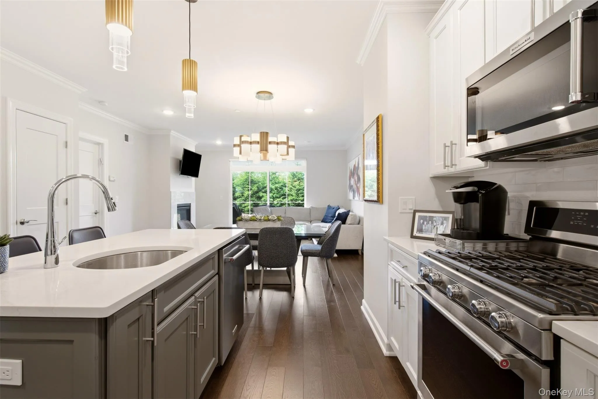 21 Seasons Way, Huntington, NY, 2 Bedrooms Bedrooms, 7 Rooms Rooms,2 BathroomsBathrooms,Residential,For Rent,Seasons,0,KEY1018609 21 Seasons Way, Huntington, NY, 2 Bedrooms Bedrooms, 7 Rooms Rooms,2 BathroomsBathrooms,Residential,For Rent,Seasons,0,KEY1018609