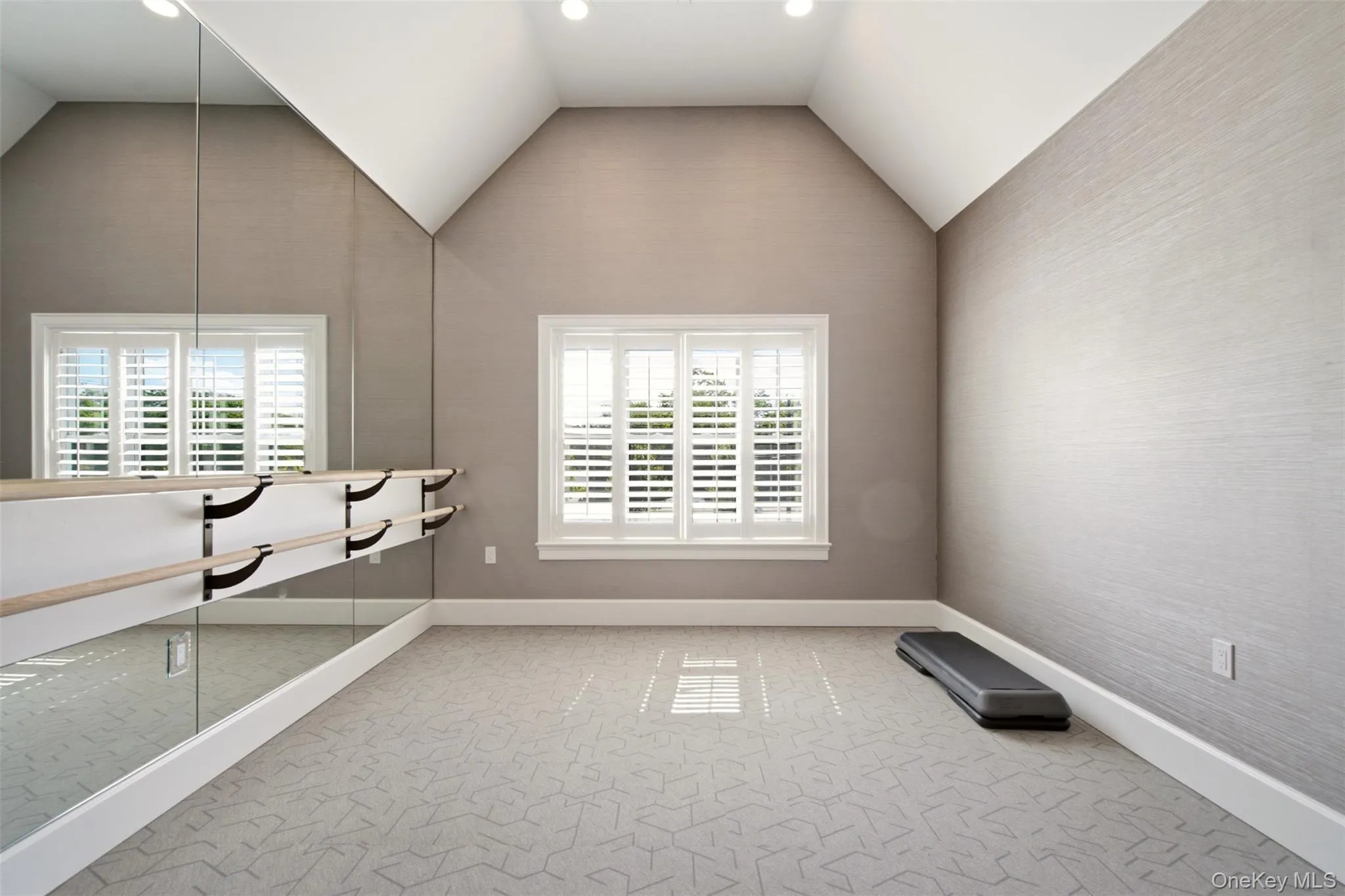21 Seasons Way, Huntington, NY, 2 Bedrooms Bedrooms, 7 Rooms Rooms,2 BathroomsBathrooms,Residential,For Rent,Seasons,0,KEY1018609 21 Seasons Way, Huntington, NY, 2 Bedrooms Bedrooms, 7 Rooms Rooms,2 BathroomsBathrooms,Residential,For Rent,Seasons,0,KEY1018609