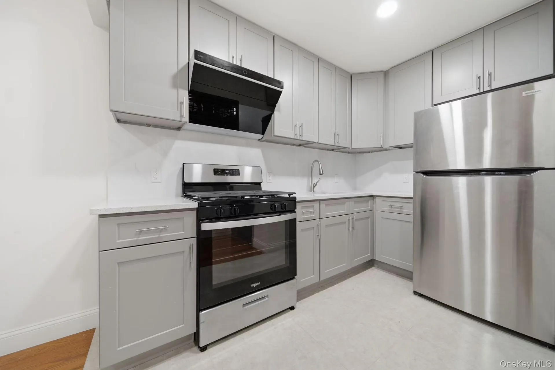 141-15 Cherry Avenue, New York, NY, 1 Bedroom Bedrooms, 3 Rooms Rooms,1 BathroomBathrooms,Residential,For Rent,Cherry,0,KEY1018612 141-15 Cherry Avenue, New York, NY, 1 Bedroom Bedrooms, 3 Rooms Rooms,1 BathroomBathrooms,Residential,For Rent,Cherry,0,KEY1018612