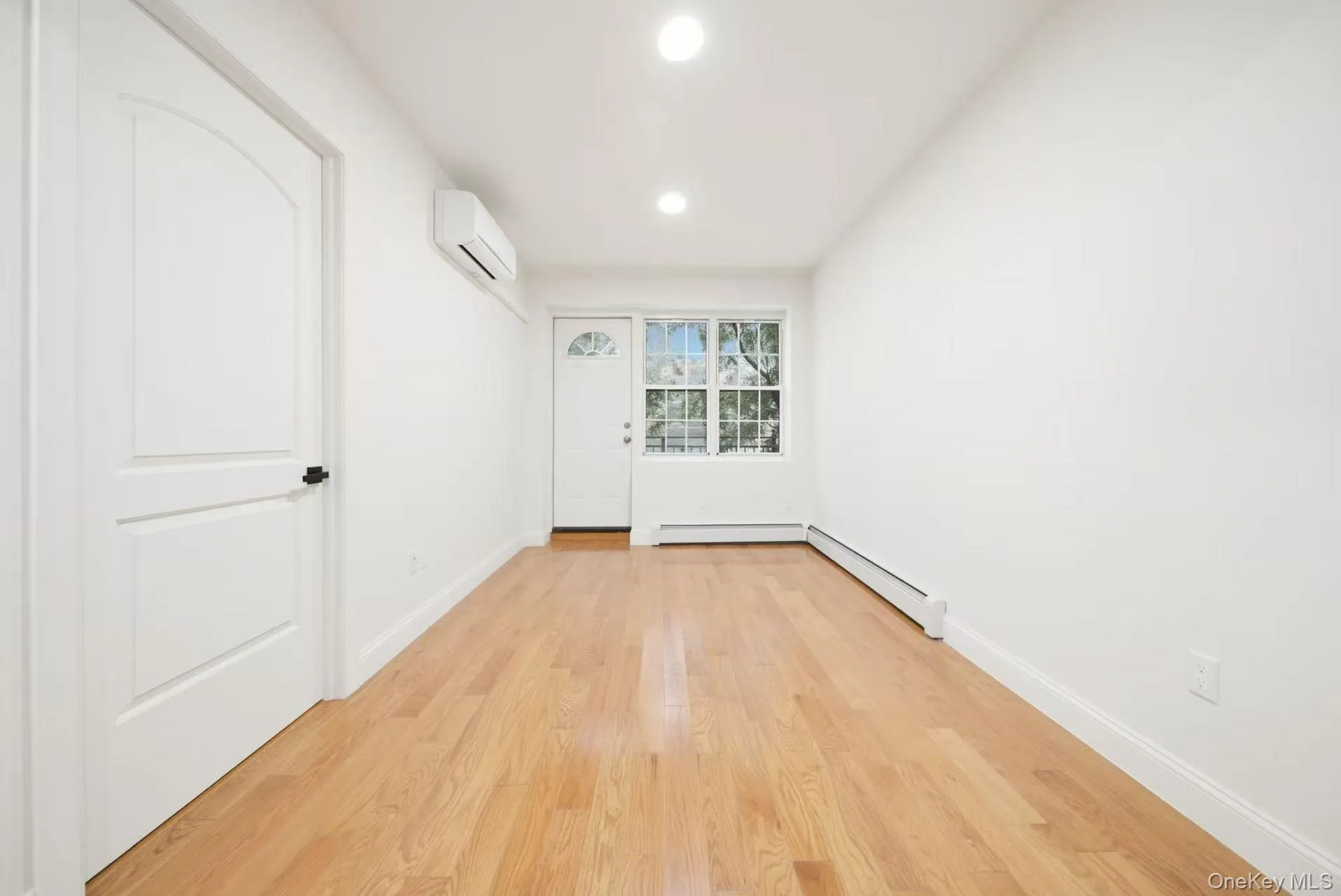141-15 Cherry Avenue, New York, NY, 1 Bedroom Bedrooms, 3 Rooms Rooms,1 BathroomBathrooms,Residential,For Rent,Cherry,0,KEY1018612 141-15 Cherry Avenue, New York, NY, 1 Bedroom Bedrooms, 3 Rooms Rooms,1 BathroomBathrooms,Residential,For Rent,Cherry,0,KEY1018612