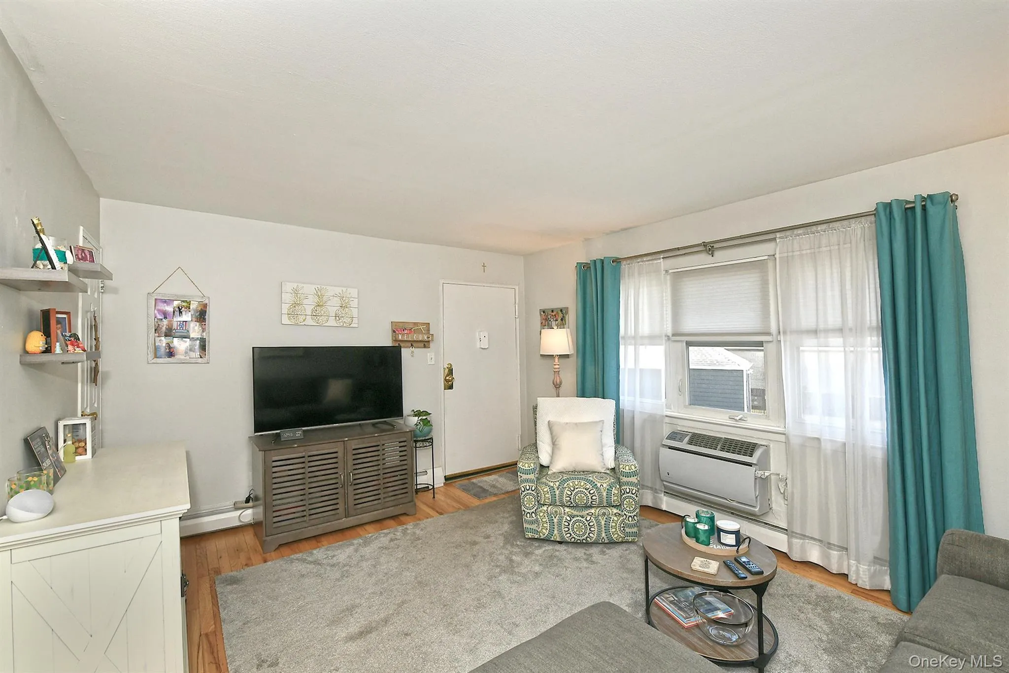 490 Main Street, Oyster Bay, NY, 1 Bedroom Bedrooms, 4 Rooms Rooms,1 BathroomBathrooms,Residential,For Rent,Main,0,1018613 490 Main Street, Oyster Bay, NY, 1 Bedroom Bedrooms, 4 Rooms Rooms,1 BathroomBathrooms,Residential,For Rent,Main,0,1018613