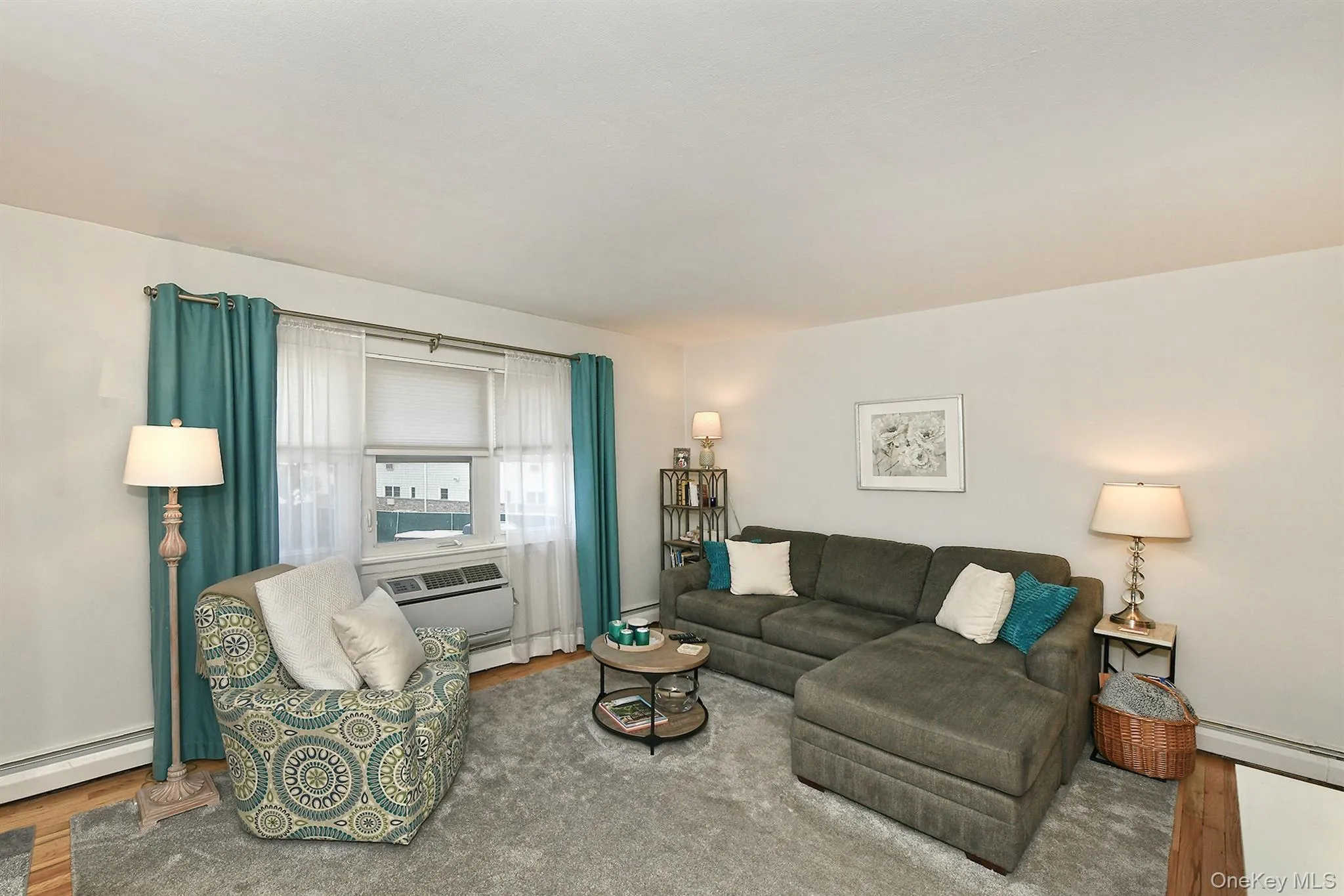 490 Main Street, Oyster Bay, NY, 1 Bedroom Bedrooms, 4 Rooms Rooms,1 BathroomBathrooms,Residential,For Rent,Main,0,1018613 490 Main Street, Oyster Bay, NY, 1 Bedroom Bedrooms, 4 Rooms Rooms,1 BathroomBathrooms,Residential,For Rent,Main,0,1018613