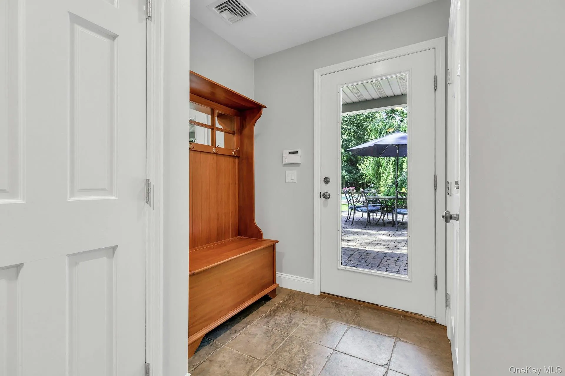 10 Winter Lane, Huntington, NY, 6 Bedrooms Bedrooms, 14 Rooms Rooms,4 BathroomsBathrooms,Residential,For Rent,Winter,0,1018614 10 Winter Lane, Huntington, NY, 6 Bedrooms Bedrooms, 14 Rooms Rooms,4 BathroomsBathrooms,Residential,For Rent,Winter,0,1018614