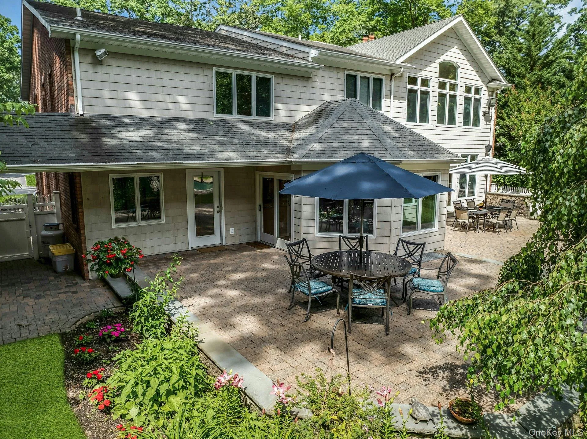10 Winter Lane, Huntington, NY, 6 Bedrooms Bedrooms, 14 Rooms Rooms,4 BathroomsBathrooms,Residential,For Rent,Winter,0,1018614 10 Winter Lane, Huntington, NY, 6 Bedrooms Bedrooms, 14 Rooms Rooms,4 BathroomsBathrooms,Residential,For Rent,Winter,0,1018614