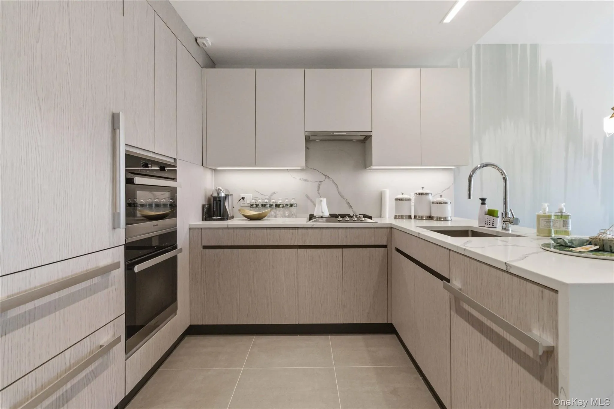 13327 39th Avenue, New York, NY, 1 Bedroom Bedrooms, 5 Rooms Rooms,1 BathroomBathrooms,Residential,For Rent,39th,0,KEY1018617 13327 39th Avenue, New York, NY, 1 Bedroom Bedrooms, 5 Rooms Rooms,1 BathroomBathrooms,Residential,For Rent,39th,0,KEY1018617