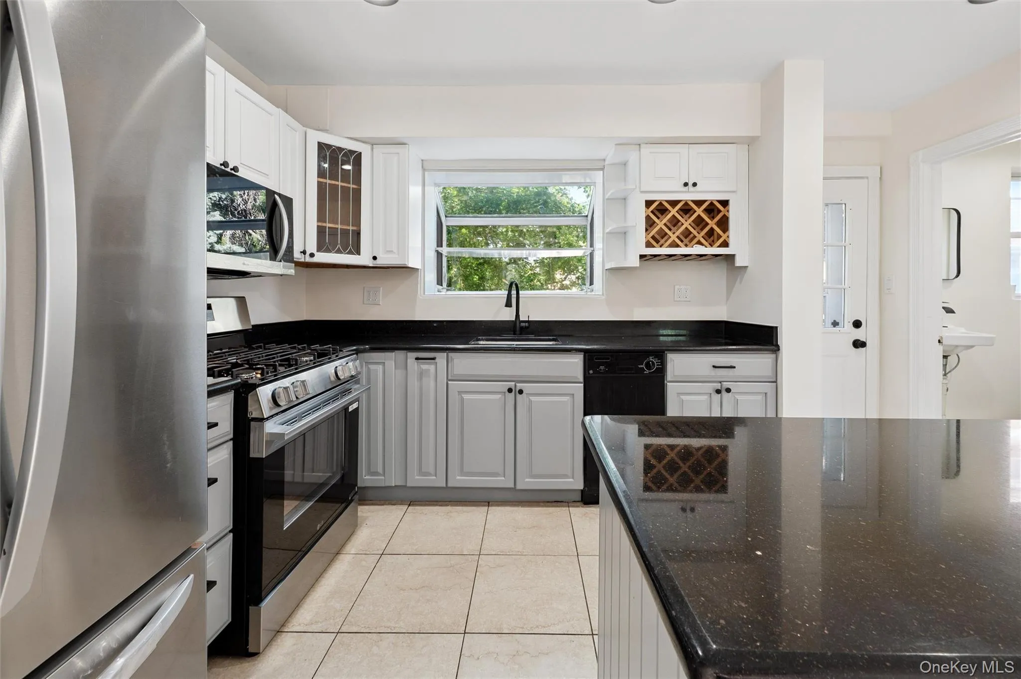 1321 Gillespie Avenue, New York, NY, 4 Bedrooms Bedrooms, 8 Rooms Rooms,2 BathroomsBathrooms,Residential,For Rent,Gillespie,0,KEY1018622 1321 Gillespie Avenue, New York, NY, 4 Bedrooms Bedrooms, 8 Rooms Rooms,2 BathroomsBathrooms,Residential,For Rent,Gillespie,0,KEY1018622