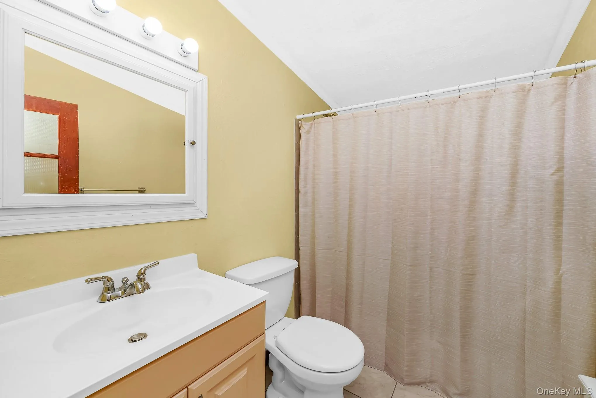 246 Columbus Avenue, Babylon, NY, 3 Bedrooms Bedrooms, 8 Rooms Rooms,2 BathroomsBathrooms,Residential,For Rent,Columbus,0,KEY1018623 246 Columbus Avenue, Babylon, NY, 3 Bedrooms Bedrooms, 8 Rooms Rooms,2 BathroomsBathrooms,Residential,For Rent,Columbus,0,KEY1018623