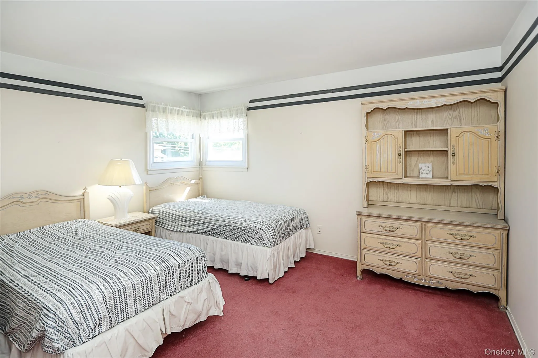 49 Lee Avenue, North Hempstead, NY, 4 Bedrooms Bedrooms, 10 Rooms Rooms,2 BathroomsBathrooms,Residential,For Rent,Lee,0,KEY1018624 49 Lee Avenue, North Hempstead, NY, 4 Bedrooms Bedrooms, 10 Rooms Rooms,2 BathroomsBathrooms,Residential,For Rent,Lee,0,KEY1018624