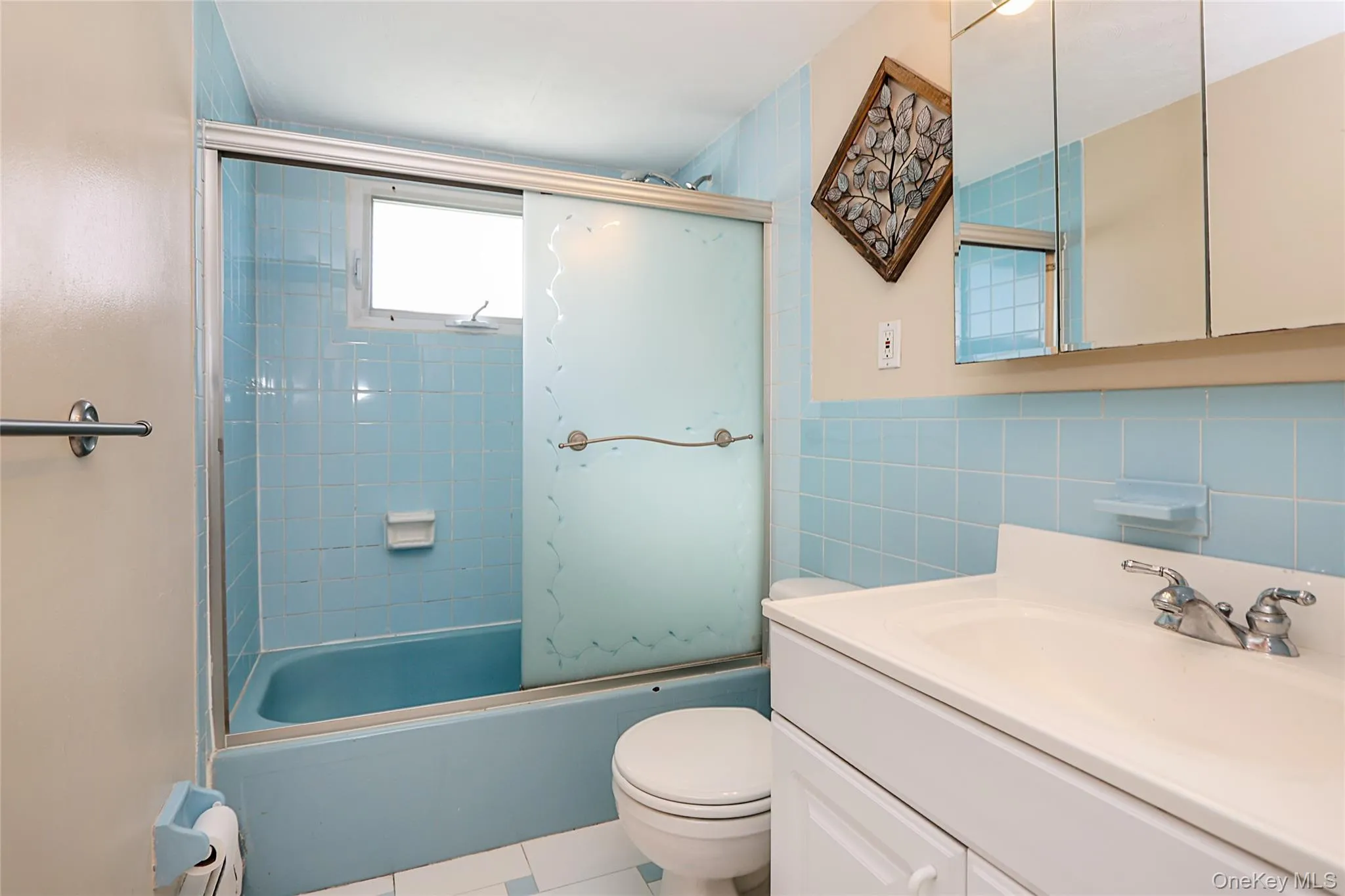49 Lee Avenue, North Hempstead, NY, 4 Bedrooms Bedrooms, 10 Rooms Rooms,2 BathroomsBathrooms,Residential,For Rent,Lee,0,KEY1018624 49 Lee Avenue, North Hempstead, NY, 4 Bedrooms Bedrooms, 10 Rooms Rooms,2 BathroomsBathrooms,Residential,For Rent,Lee,0,KEY1018624