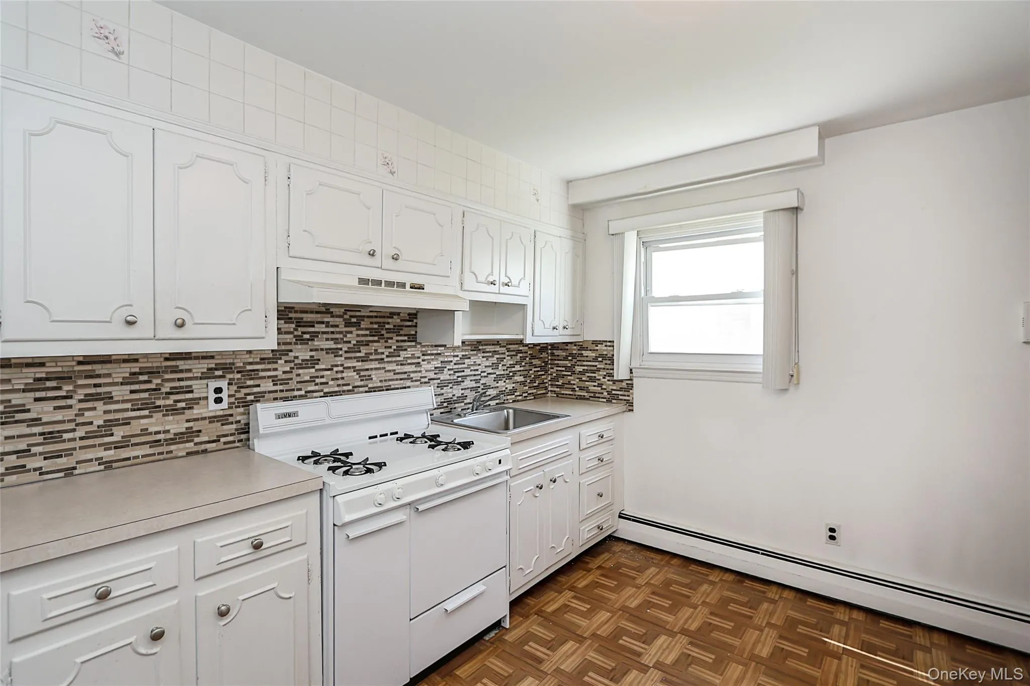 49 Lee Avenue, North Hempstead, NY, 4 Bedrooms Bedrooms, 10 Rooms Rooms,2 BathroomsBathrooms,Residential,For Rent,Lee,0,KEY1018624 49 Lee Avenue, North Hempstead, NY, 4 Bedrooms Bedrooms, 10 Rooms Rooms,2 BathroomsBathrooms,Residential,For Rent,Lee,0,KEY1018624