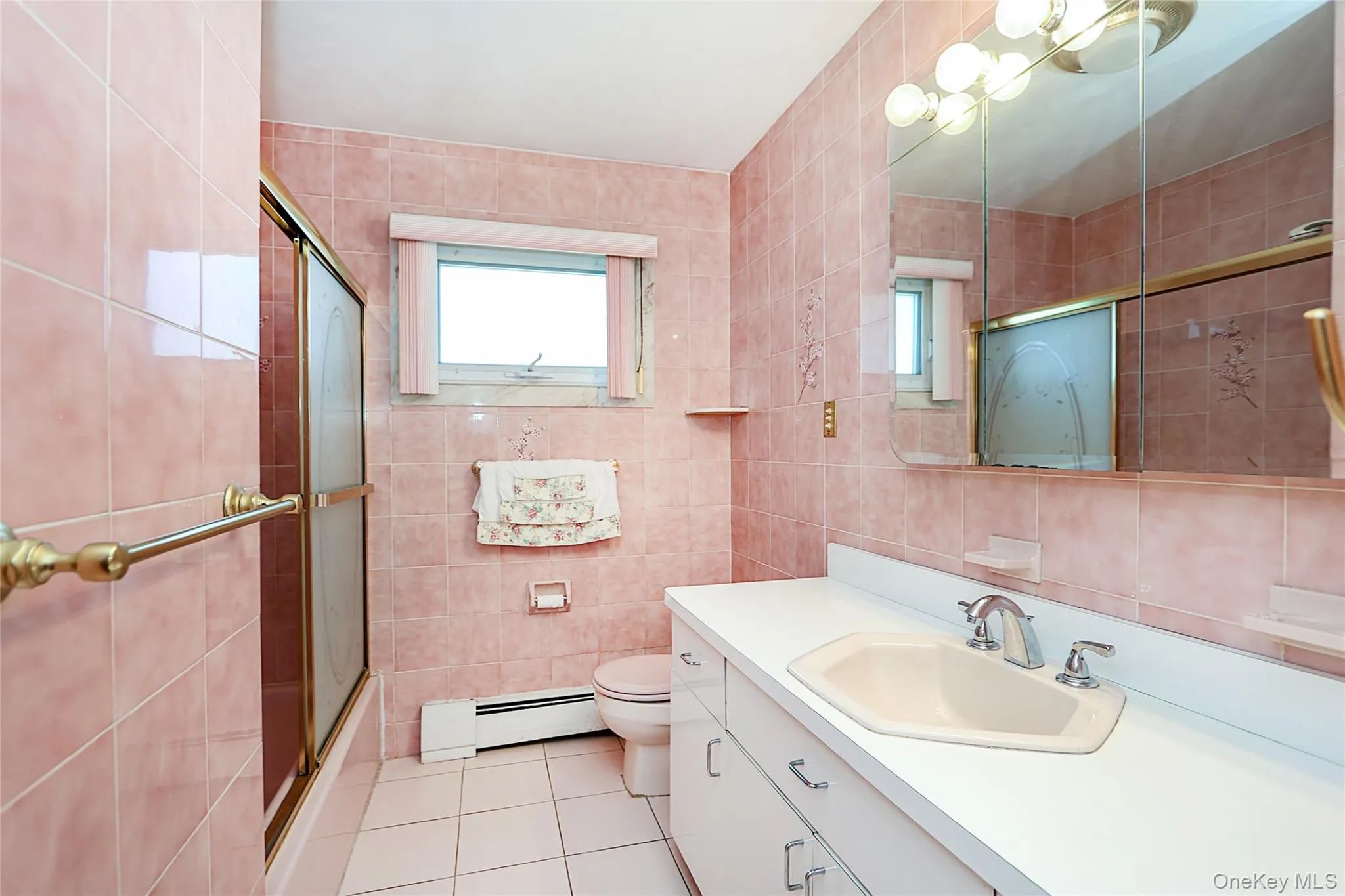 49 Lee Avenue, North Hempstead, NY, 4 Bedrooms Bedrooms, 10 Rooms Rooms,2 BathroomsBathrooms,Residential,For Rent,Lee,0,KEY1018624 49 Lee Avenue, North Hempstead, NY, 4 Bedrooms Bedrooms, 10 Rooms Rooms,2 BathroomsBathrooms,Residential,For Rent,Lee,0,KEY1018624