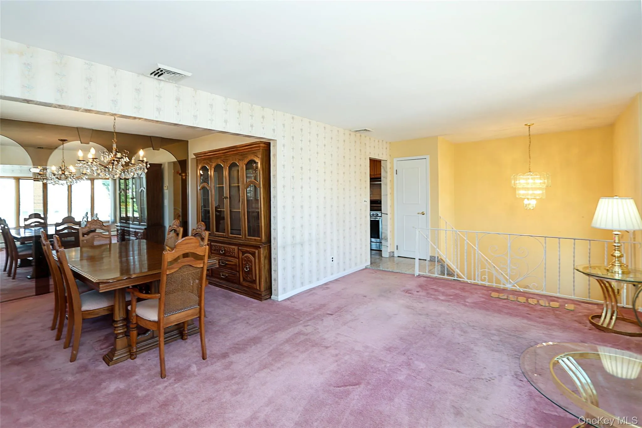 49 Lee Avenue, North Hempstead, NY, 4 Bedrooms Bedrooms, 10 Rooms Rooms,2 BathroomsBathrooms,Residential,For Rent,Lee,0,KEY1018624 49 Lee Avenue, North Hempstead, NY, 4 Bedrooms Bedrooms, 10 Rooms Rooms,2 BathroomsBathrooms,Residential,For Rent,Lee,0,KEY1018624