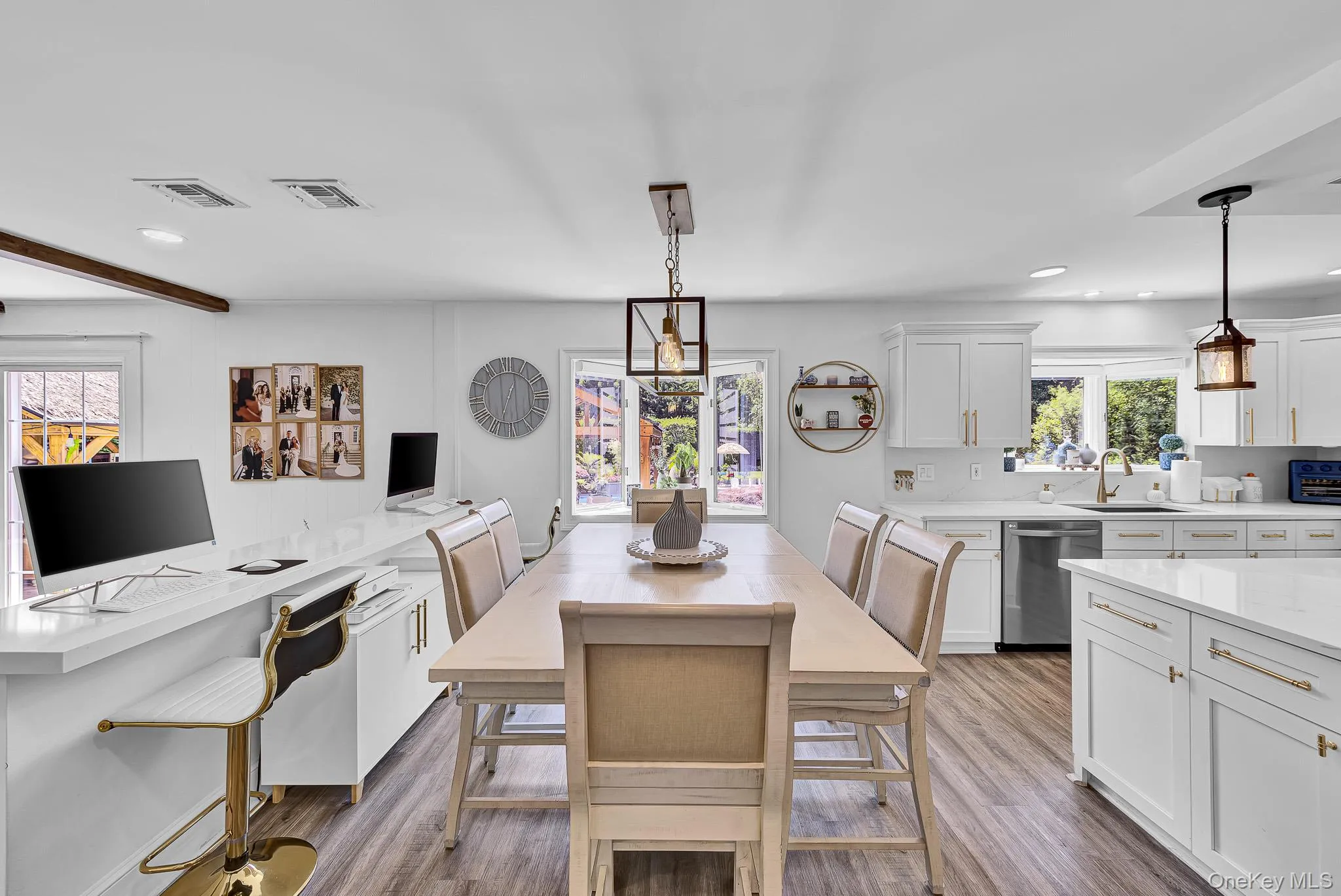 426 Wolf Hill Road, Huntington, NY, 5 Bedrooms Bedrooms, 11 Rooms Rooms,3 BathroomsBathrooms,Residential,For Rent,Wolf Hill,0,KEY1018644 426 Wolf Hill Road, Huntington, NY, 5 Bedrooms Bedrooms, 11 Rooms Rooms,3 BathroomsBathrooms,Residential,For Rent,Wolf Hill,0,KEY1018644