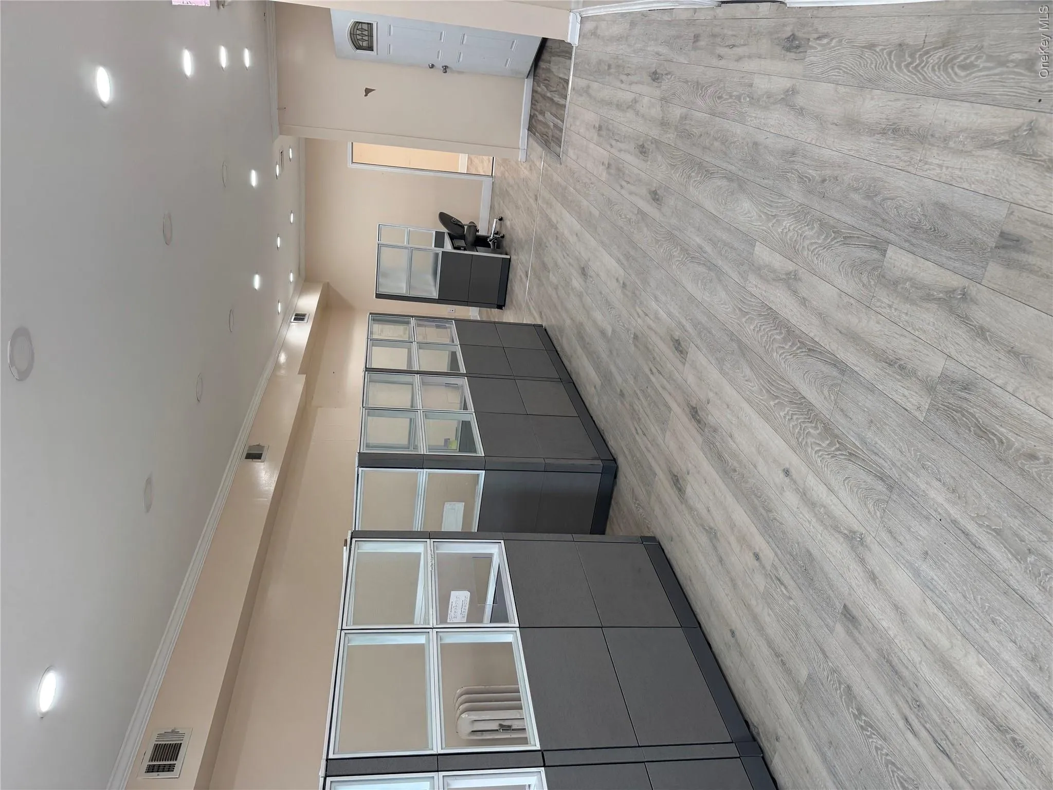 16718 Hillside Avenue, New York, NY, ,Commercial Lease,For Rent,Hillside,0,1018658 16718 Hillside Avenue, New York, NY, ,Commercial Lease,For Rent,Hillside,0,1018658