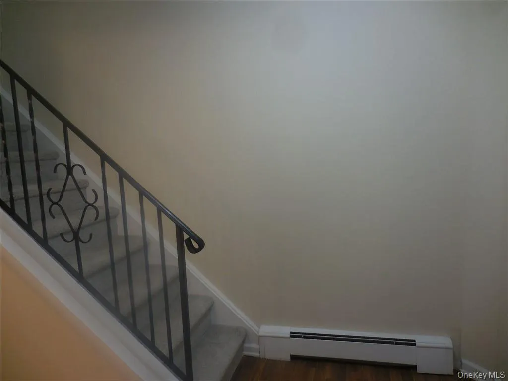 14 Patton Drive, Cornwall, NY, 3 Bedrooms Bedrooms, 5 Rooms Rooms,1 BathroomBathrooms,Residential Lease,For Rent,Patton,0,1018660 14 Patton Drive, Cornwall, NY, 3 Bedrooms Bedrooms, 5 Rooms Rooms,1 BathroomBathrooms,Residential Lease,For Rent,Patton,0,1018660