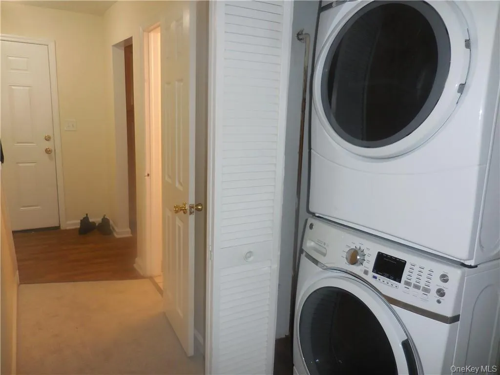 14 Patton Drive, Cornwall, NY, 3 Bedrooms Bedrooms, 5 Rooms Rooms,1 BathroomBathrooms,Residential Lease,For Rent,Patton,0,1018660 14 Patton Drive, Cornwall, NY, 3 Bedrooms Bedrooms, 5 Rooms Rooms,1 BathroomBathrooms,Residential Lease,For Rent,Patton,0,1018660