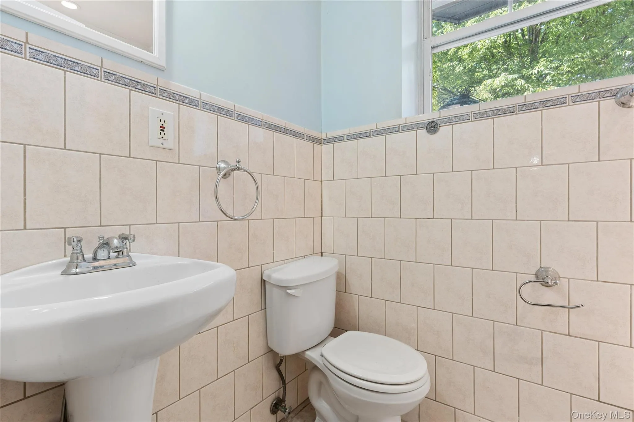 1601 Johnson Avenue, Hempstead, NY, 3 Bedrooms Bedrooms, 5 Rooms Rooms,2 BathroomsBathrooms,Residential,For Rent,Johnson,0,KEY1018668 1601 Johnson Avenue, Hempstead, NY, 3 Bedrooms Bedrooms, 5 Rooms Rooms,2 BathroomsBathrooms,Residential,For Rent,Johnson,0,KEY1018668