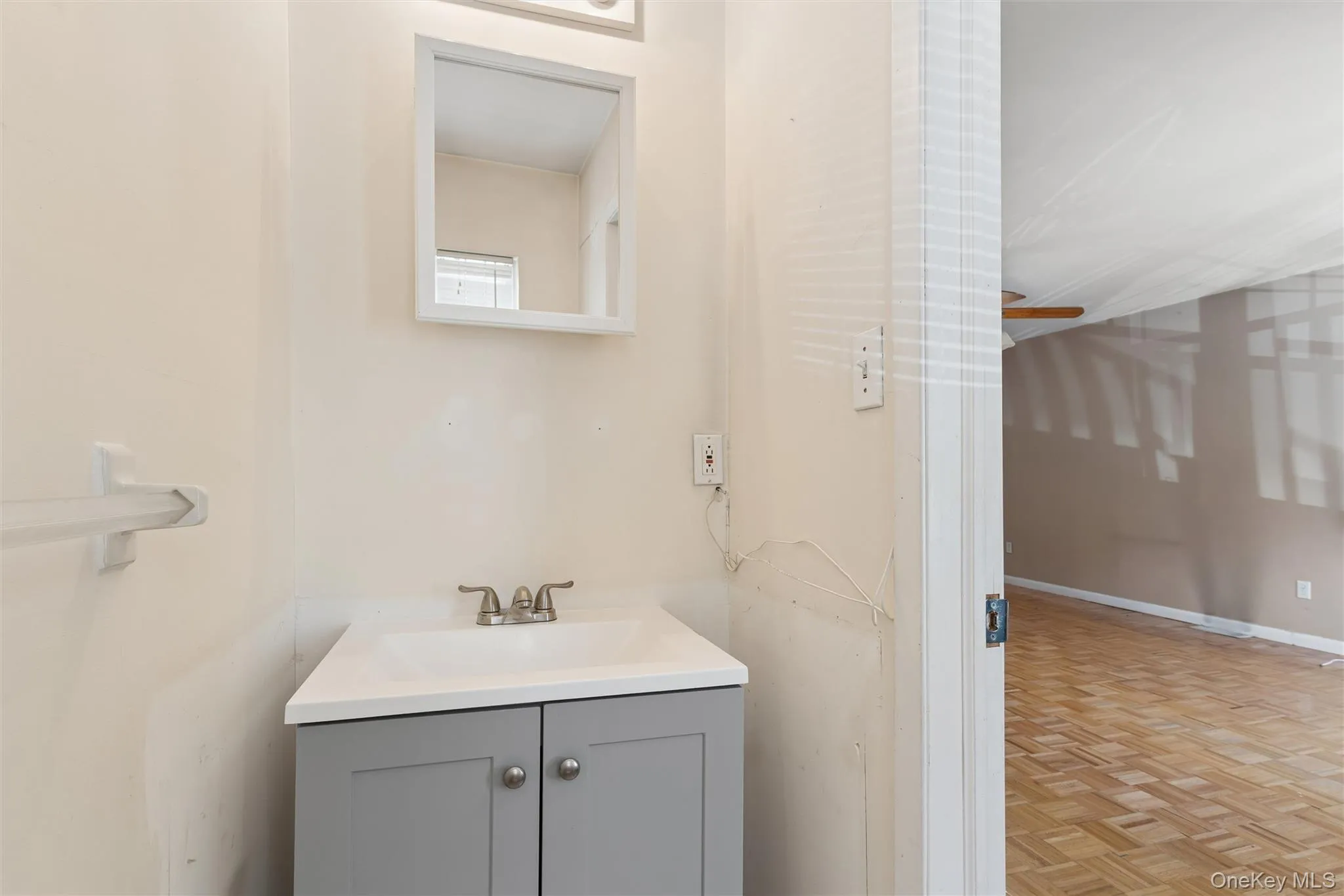 1601 Johnson Avenue, Hempstead, NY, 3 Bedrooms Bedrooms, 5 Rooms Rooms,2 BathroomsBathrooms,Residential,For Rent,Johnson,0,KEY1018668 1601 Johnson Avenue, Hempstead, NY, 3 Bedrooms Bedrooms, 5 Rooms Rooms,2 BathroomsBathrooms,Residential,For Rent,Johnson,0,KEY1018668
