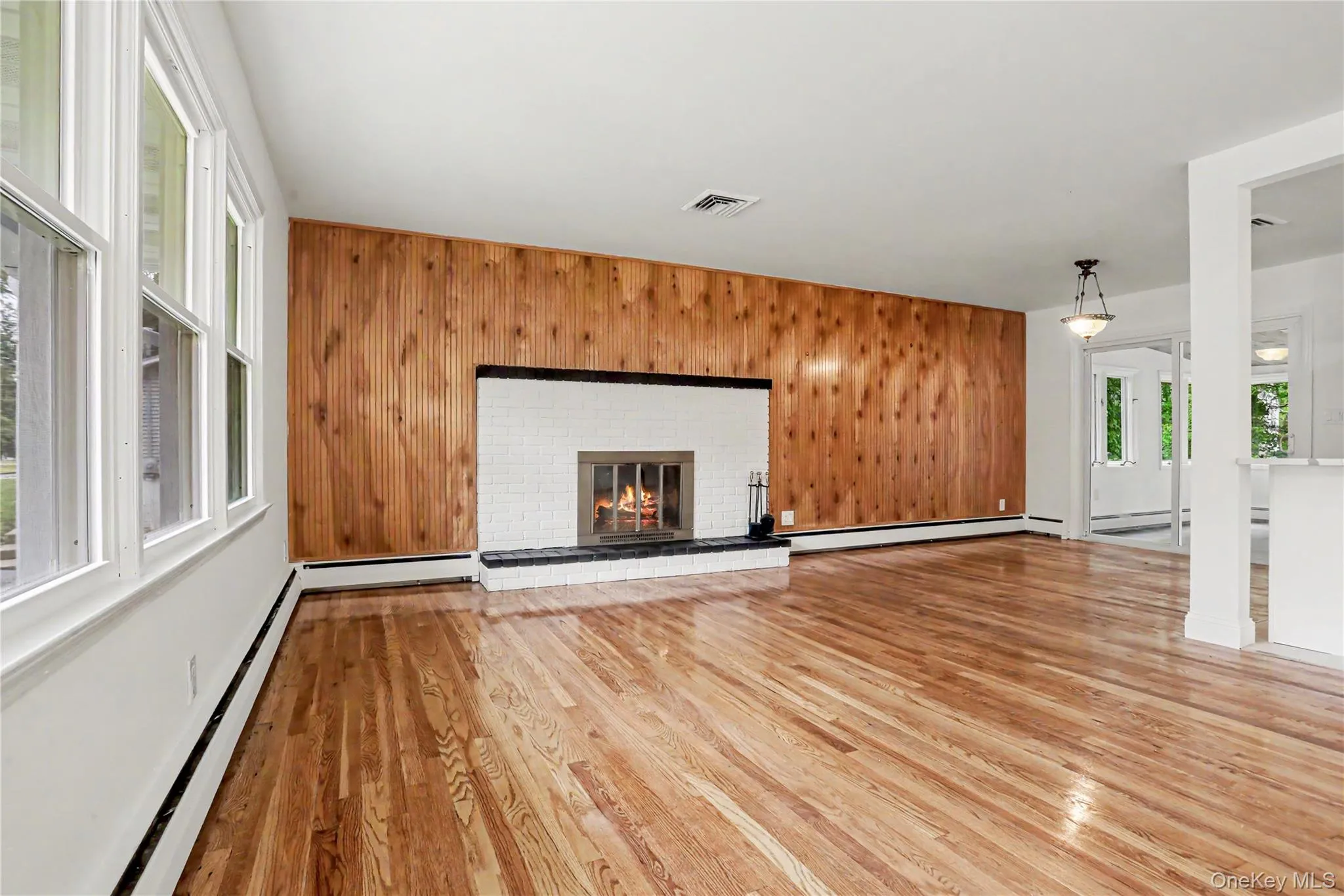 12 Roe Drive, Hyde Park, NY, 4 Bedrooms Bedrooms, 11 Rooms Rooms,3 BathroomsBathrooms,Residential,For Rent,Roe,0,1018671 12 Roe Drive, Hyde Park, NY, 4 Bedrooms Bedrooms, 11 Rooms Rooms,3 BathroomsBathrooms,Residential,For Rent,Roe,0,1018671