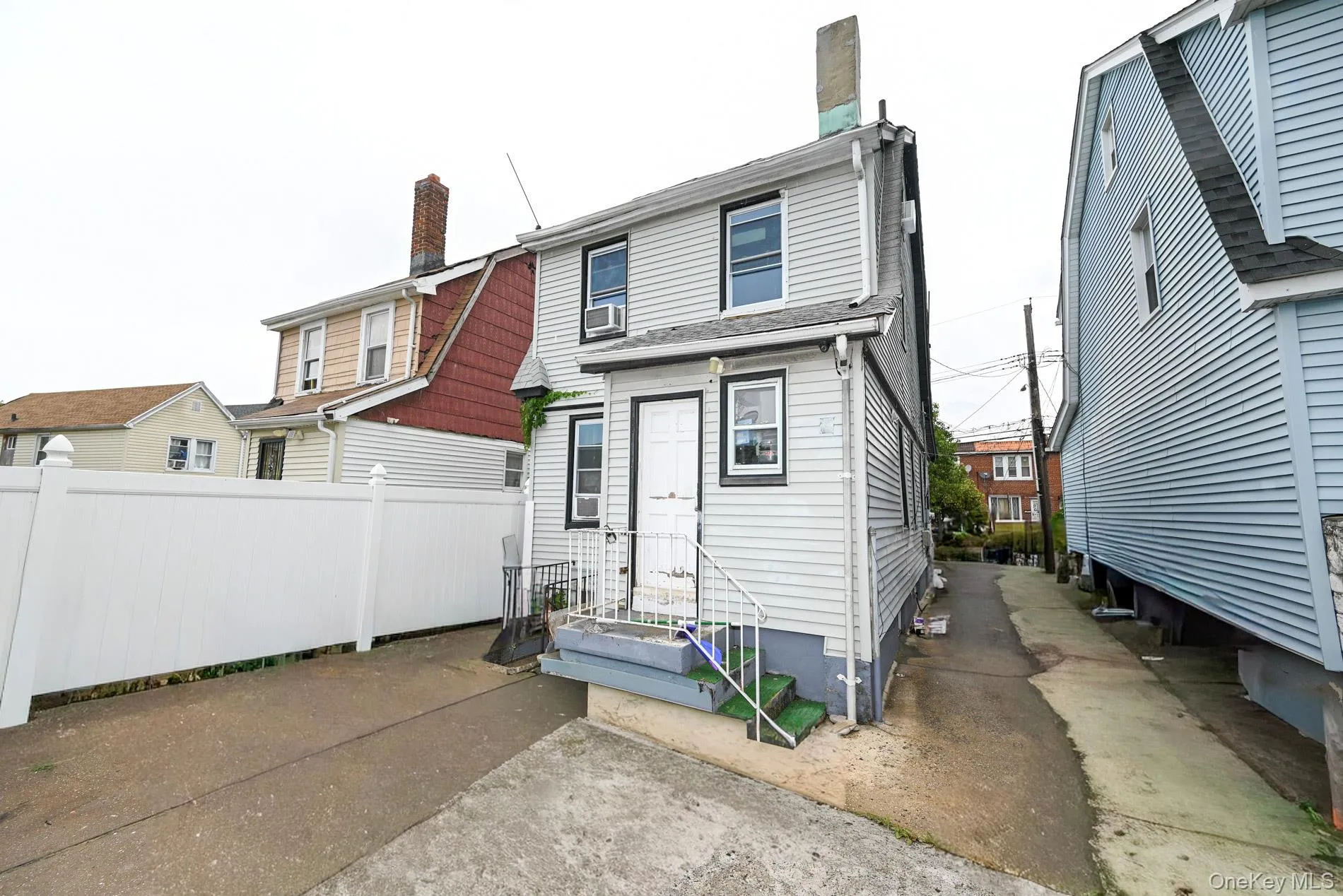 14214 Sutter Avenue, New York, NY, 3 Bedrooms Bedrooms, 7 Rooms Rooms,2 BathroomsBathrooms,Residential,For Rent,Sutter,0,KEY1018677 14214 Sutter Avenue, New York, NY, 3 Bedrooms Bedrooms, 7 Rooms Rooms,2 BathroomsBathrooms,Residential,For Rent,Sutter,0,KEY1018677