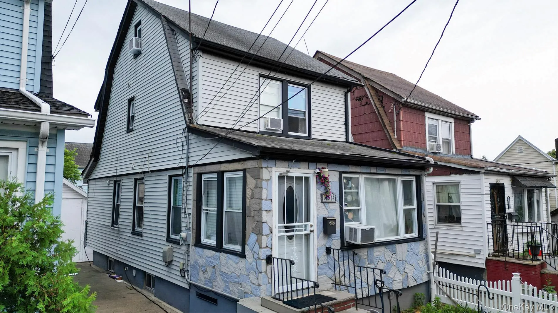 14214 Sutter Avenue, New York, NY, 3 Bedrooms Bedrooms, 7 Rooms Rooms,2 BathroomsBathrooms,Residential,For Rent,Sutter,0,KEY1018677 14214 Sutter Avenue, New York, NY, 3 Bedrooms Bedrooms, 7 Rooms Rooms,2 BathroomsBathrooms,Residential,For Rent,Sutter,0,KEY1018677
