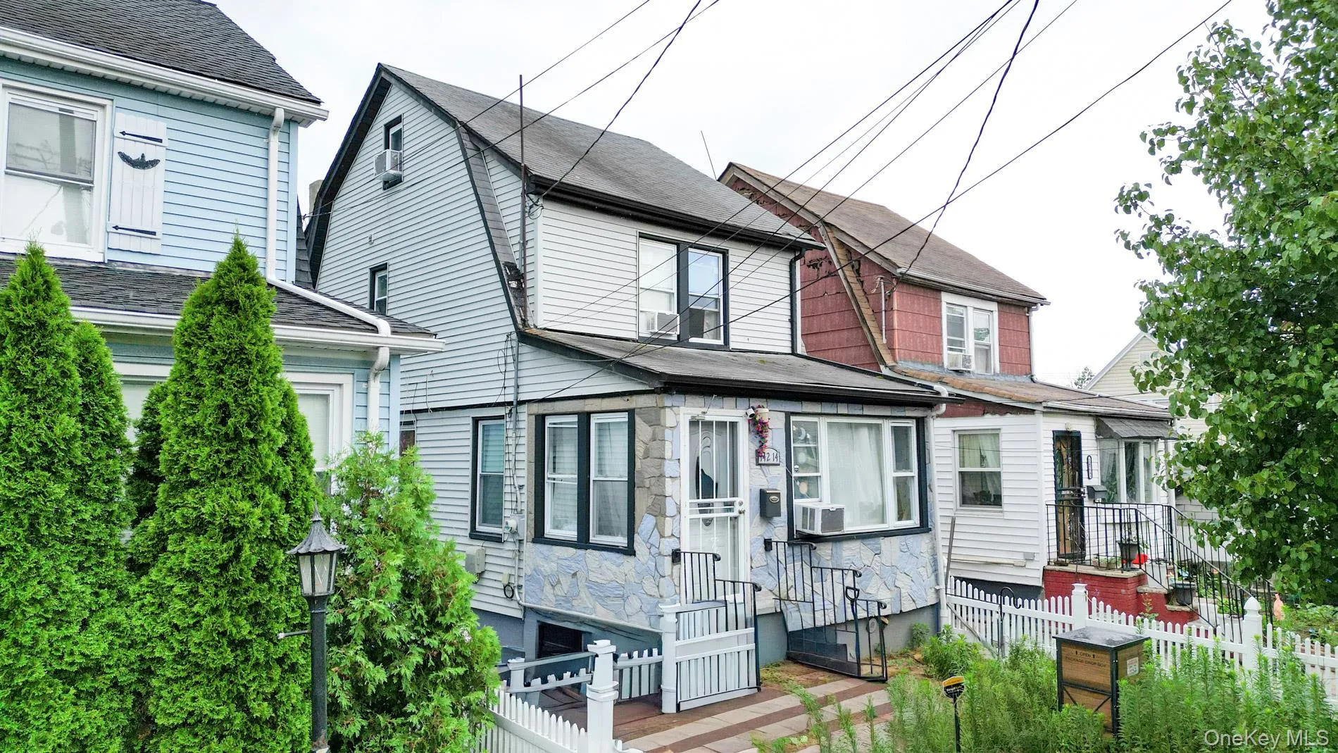 14214 Sutter Avenue, New York, NY, 3 Bedrooms Bedrooms, 7 Rooms Rooms,2 BathroomsBathrooms,Residential,For Rent,Sutter,0,KEY1018677 14214 Sutter Avenue, New York, NY, 3 Bedrooms Bedrooms, 7 Rooms Rooms,2 BathroomsBathrooms,Residential,For Rent,Sutter,0,KEY1018677
