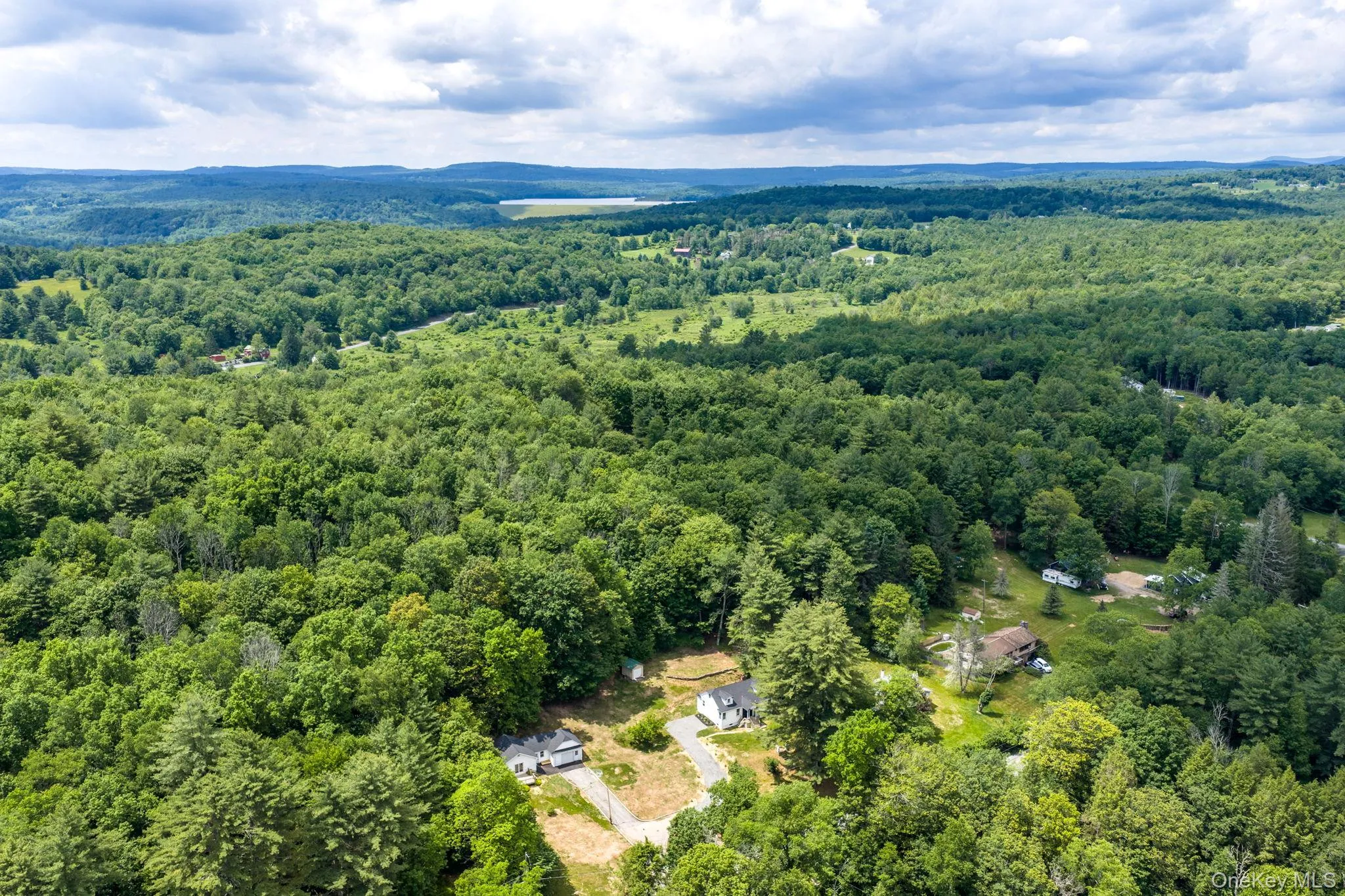 810 Benton Hollow Road, Fallsburg, NY, 6 Bedrooms Bedrooms, 10 Rooms Rooms,3 BathroomsBathrooms,Residential,For Rent,Benton Hollow,0,KEY1018680 810 Benton Hollow Road, Fallsburg, NY, 6 Bedrooms Bedrooms, 10 Rooms Rooms,3 BathroomsBathrooms,Residential,For Rent,Benton Hollow,0,KEY1018680