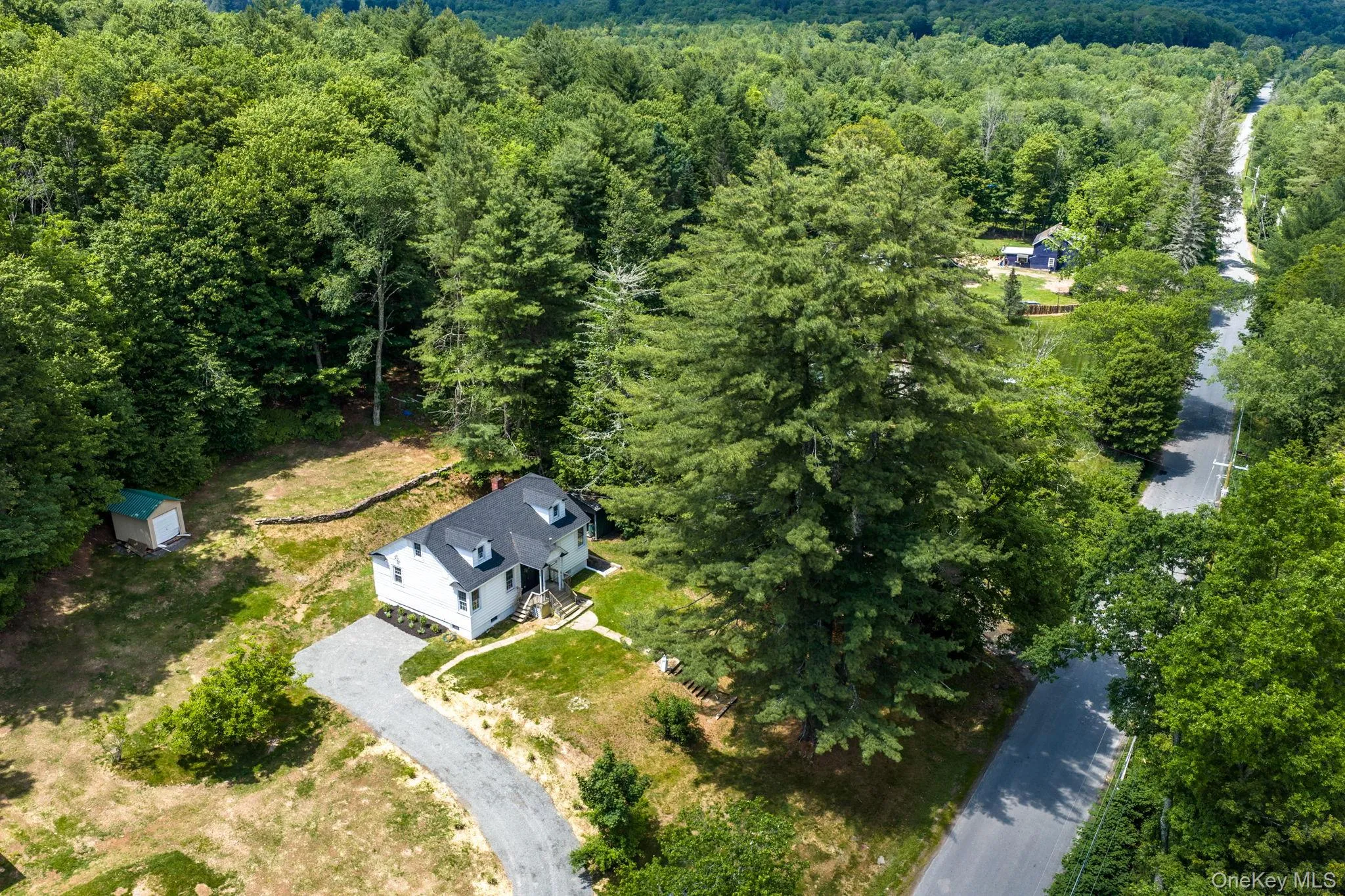 810 Benton Hollow Road, Fallsburg, NY, 6 Bedrooms Bedrooms, 10 Rooms Rooms,3 BathroomsBathrooms,Residential,For Rent,Benton Hollow,0,KEY1018680 810 Benton Hollow Road, Fallsburg, NY, 6 Bedrooms Bedrooms, 10 Rooms Rooms,3 BathroomsBathrooms,Residential,For Rent,Benton Hollow,0,KEY1018680