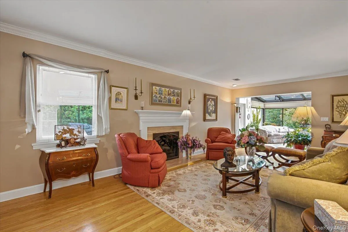 24 Overlook Road, North Hempstead, NY, 3 Bedrooms Bedrooms, 8 Rooms Rooms,2 BathroomsBathrooms,Residential,For Rent,Overlook,0,1018683 24 Overlook Road, North Hempstead, NY, 3 Bedrooms Bedrooms, 8 Rooms Rooms,2 BathroomsBathrooms,Residential,For Rent,Overlook,0,1018683